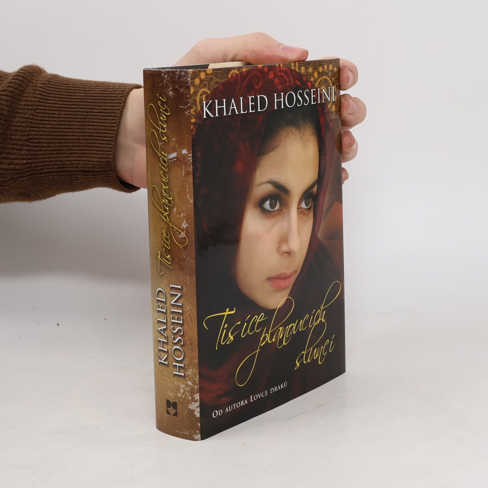 Khaled Hosseini Tisíce planoucích sluncí