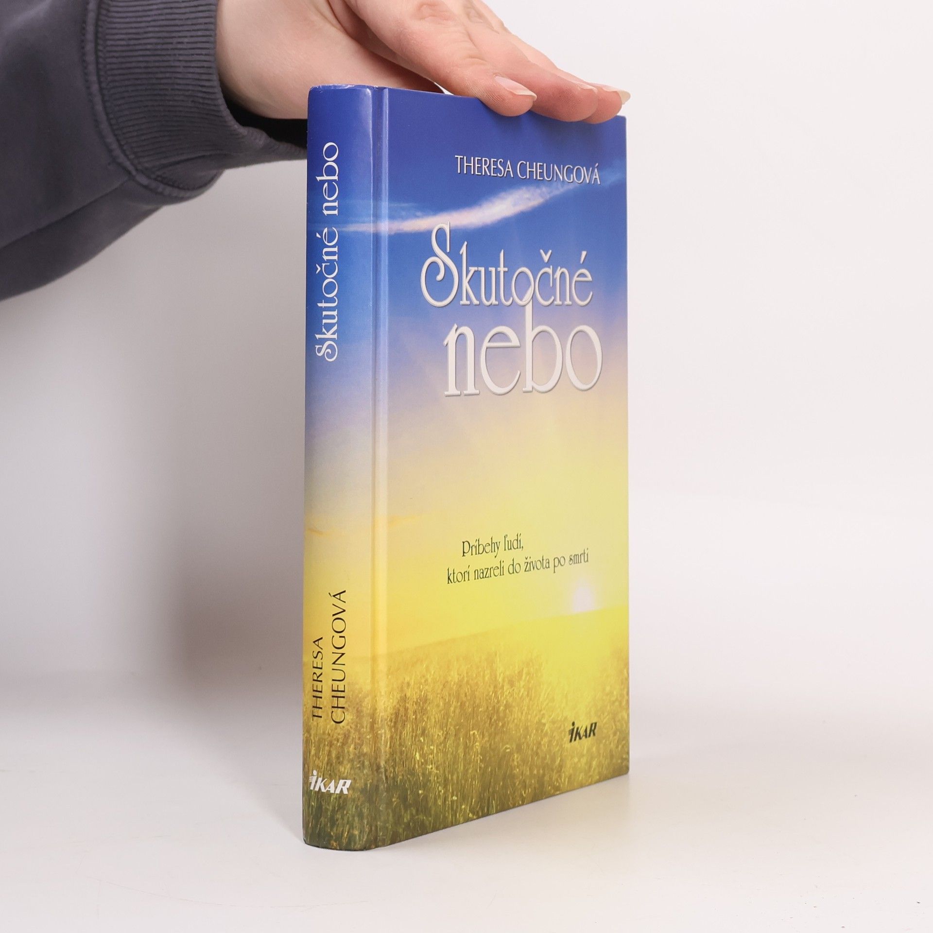 Theresa Francis-Cheung Skutočné nebo