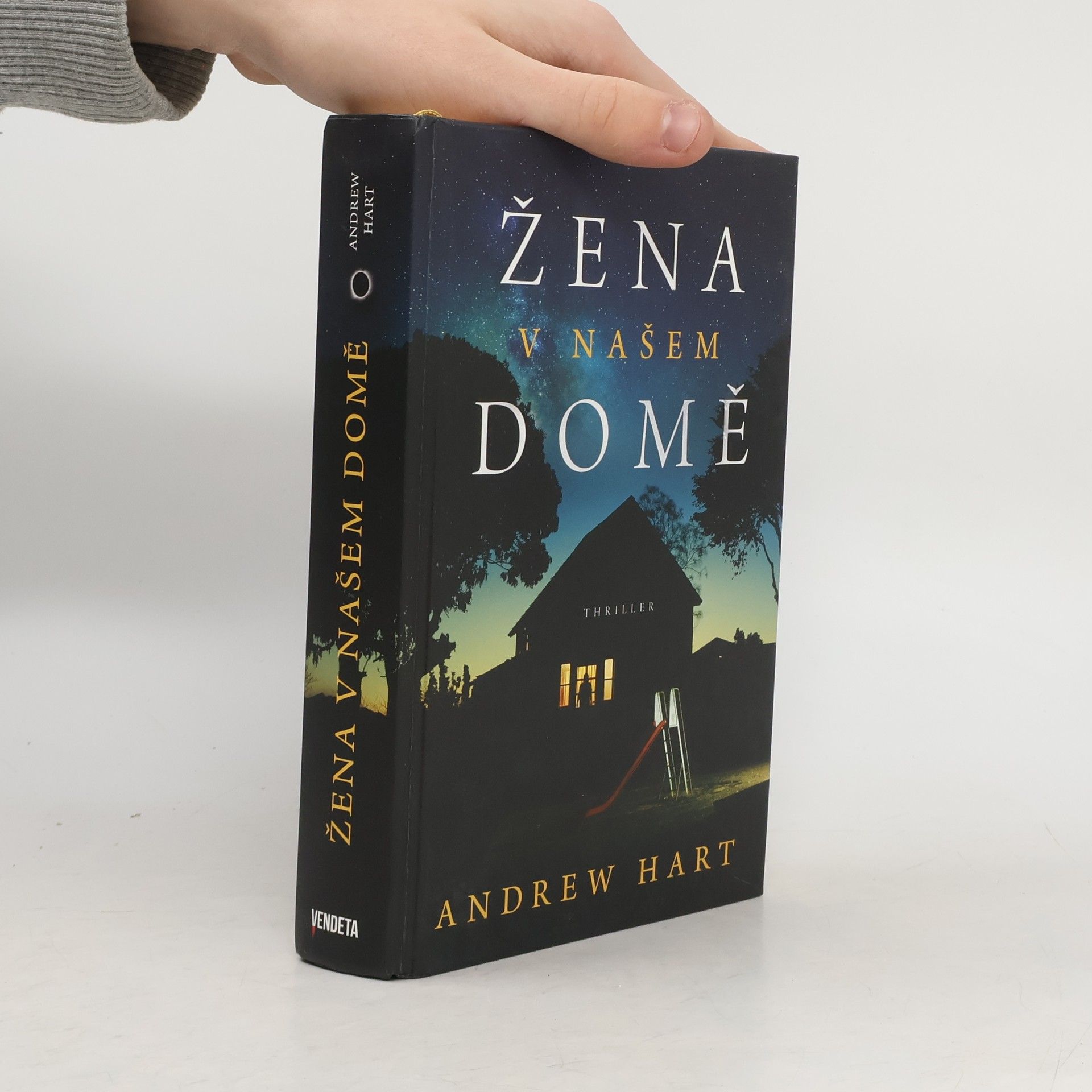 A. J. (Andrew James) Hartley Žena v našem domě