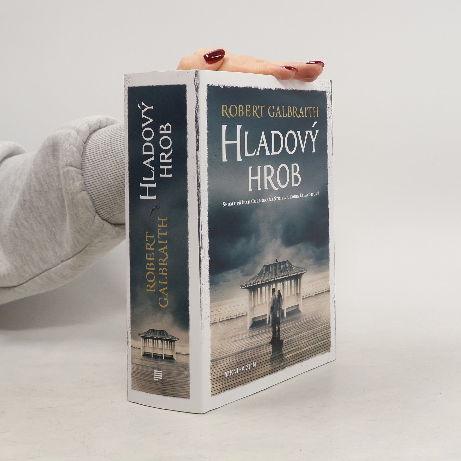 Robert Galbraith Hladový hrob