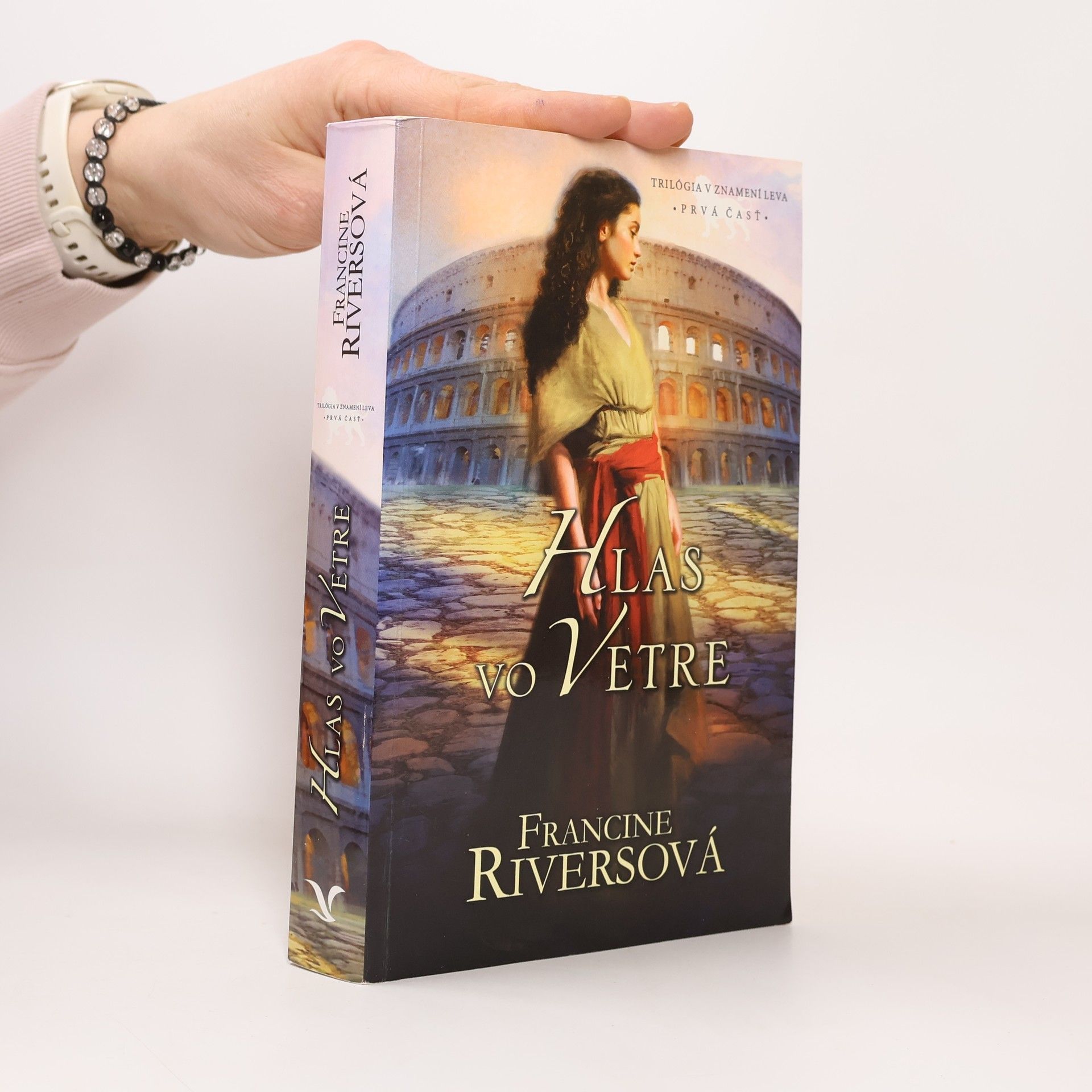 Francine Rivers Hlas vo vetre