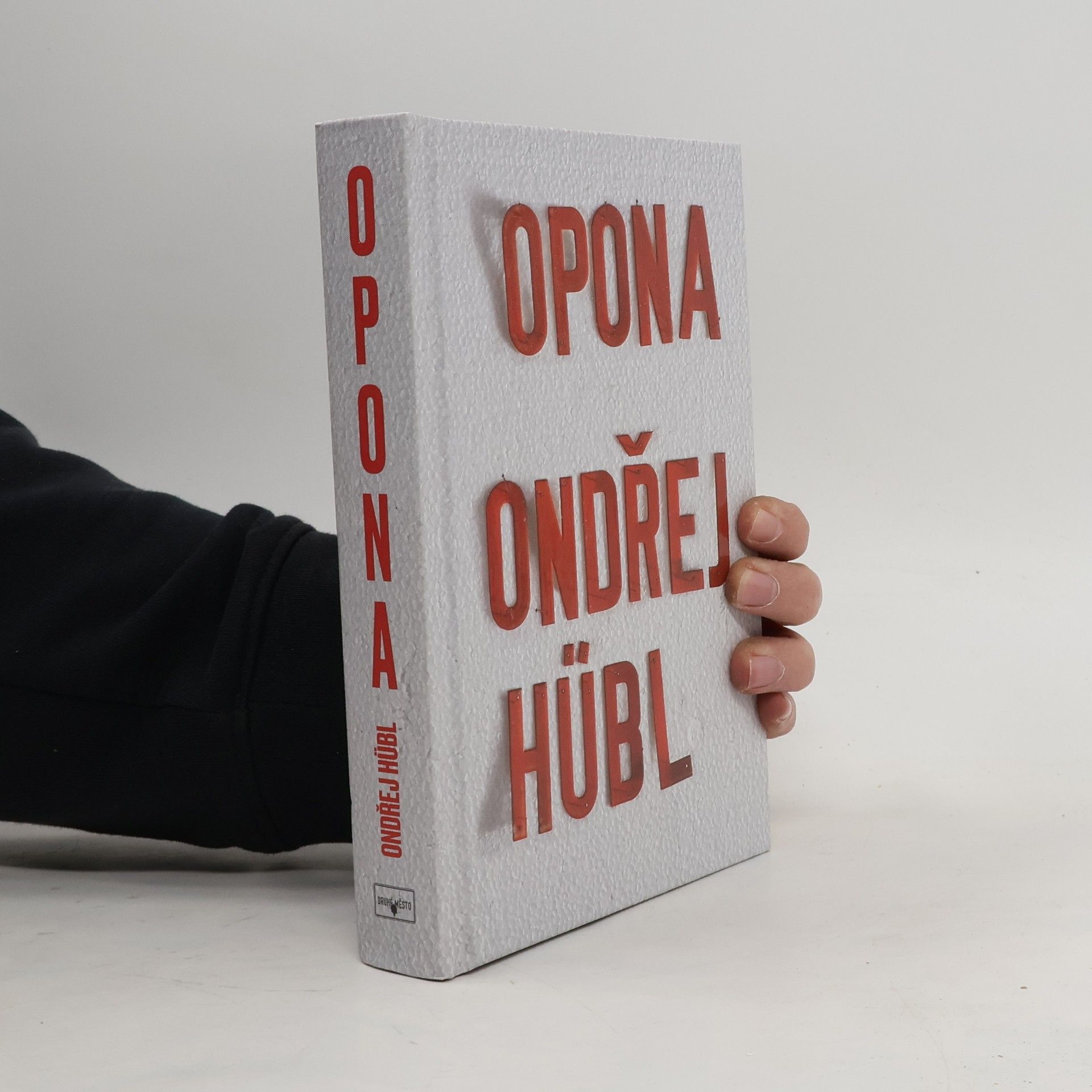 Ondřej Hübl Opona