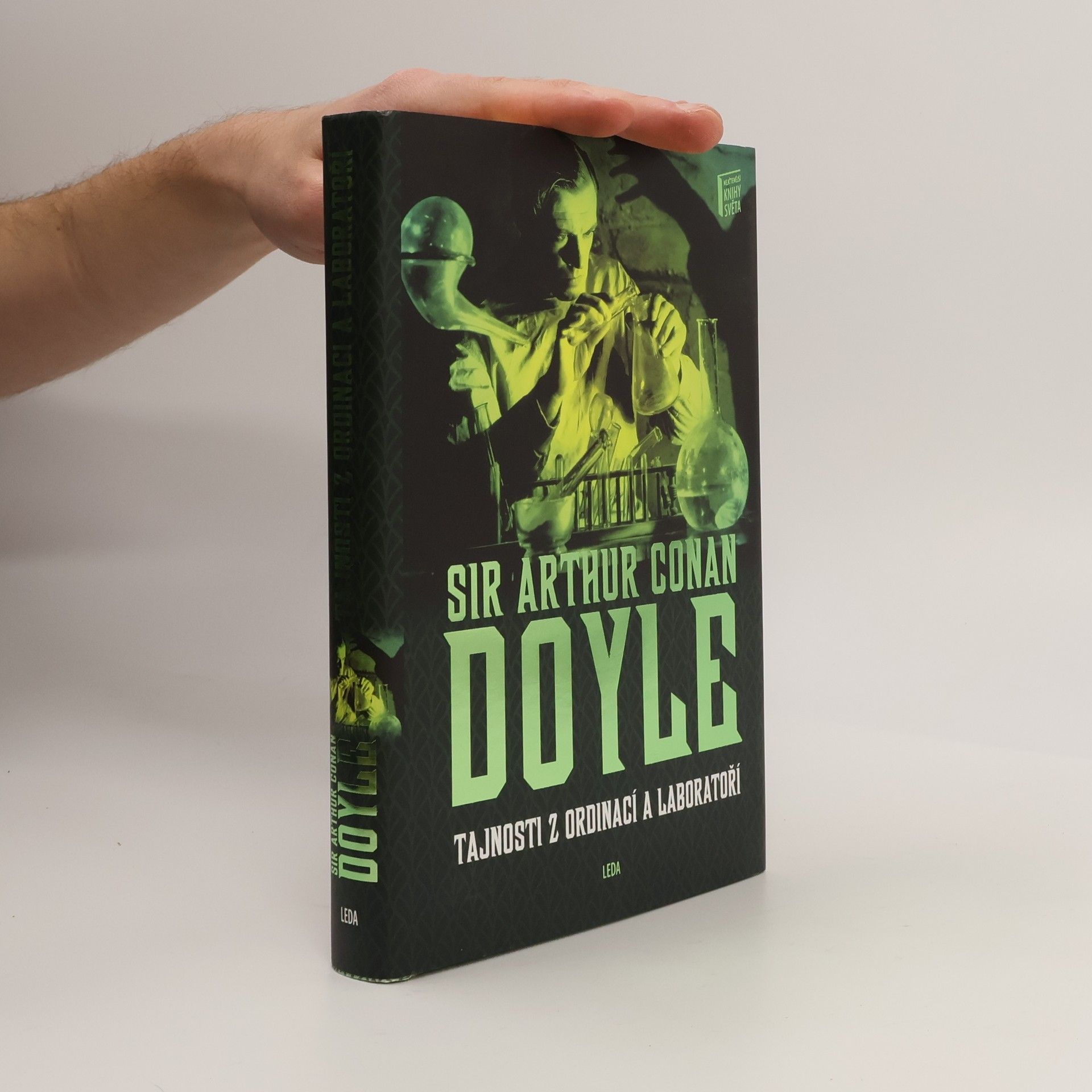 Arthur Conan Doyle Tajnosti z ordinací a laboratoří