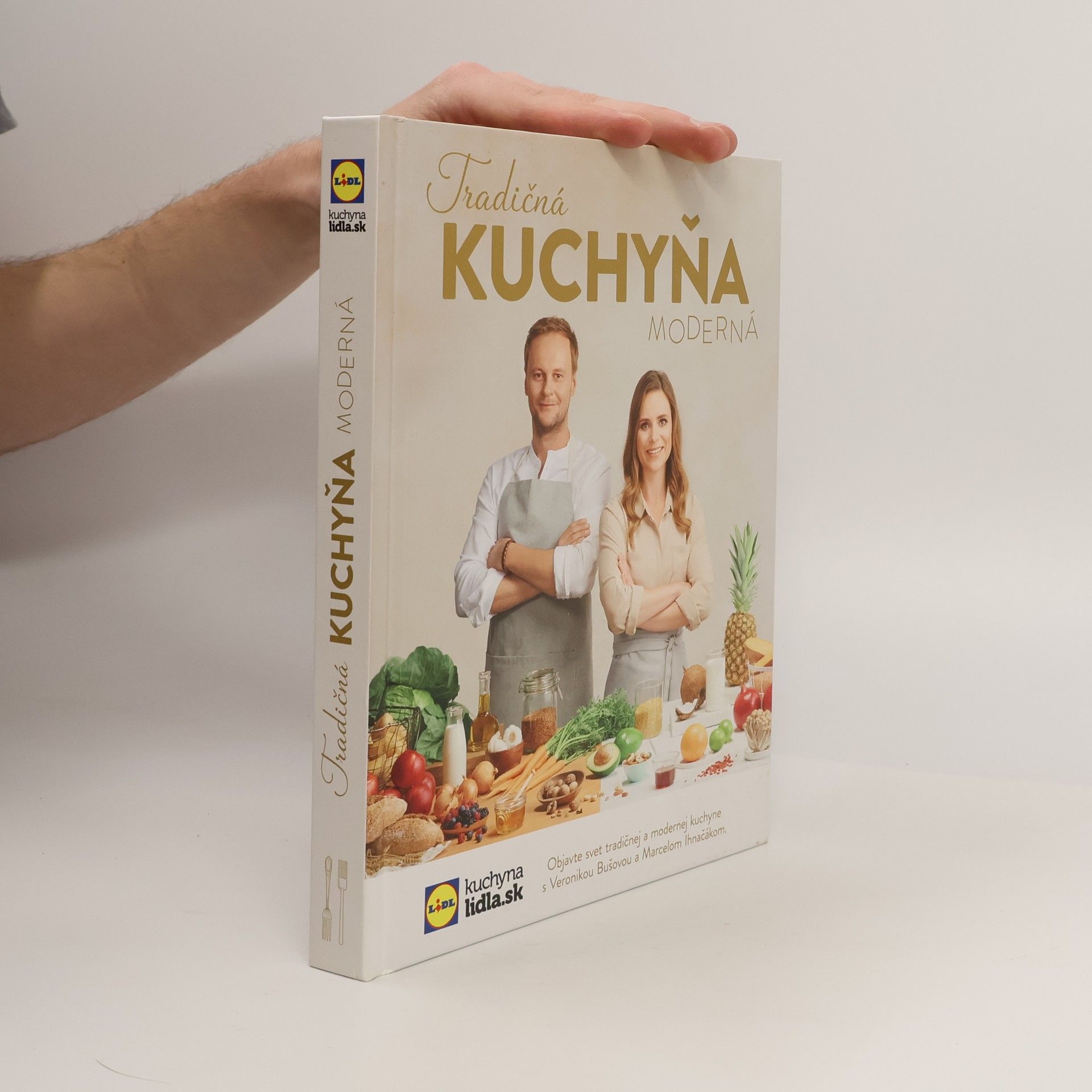 Veronika Bušová Tradičná kuchyňa moderná