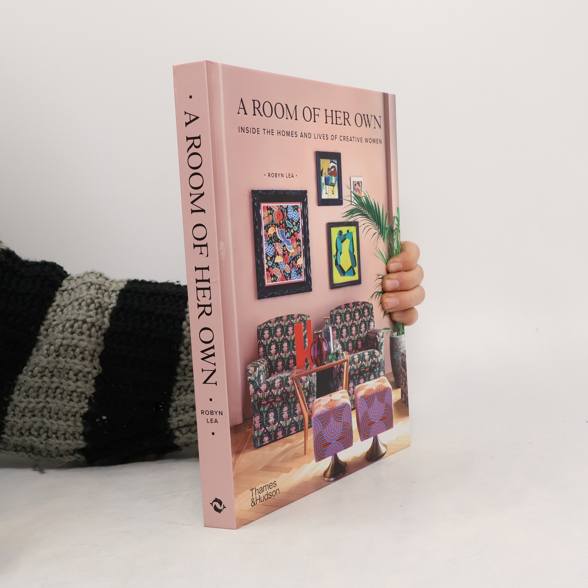 Robyn Lea A Room of Her Own