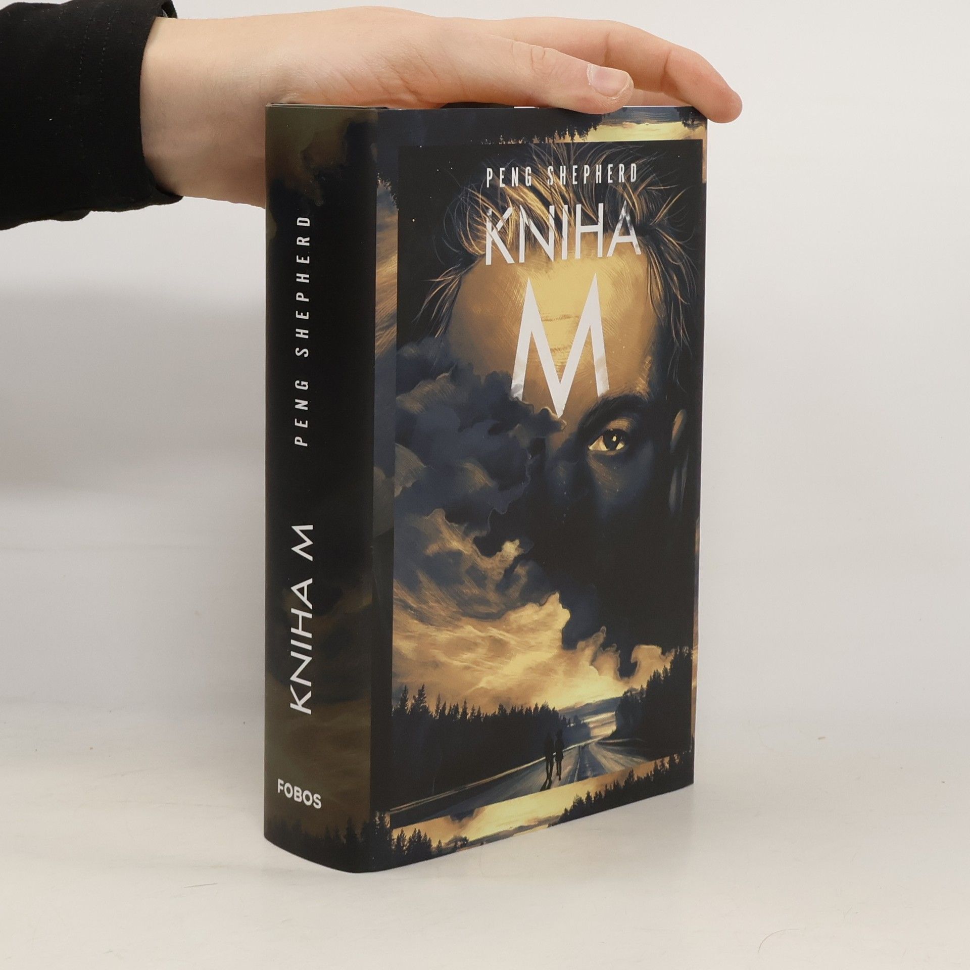 Peng Shepherd Kniha M