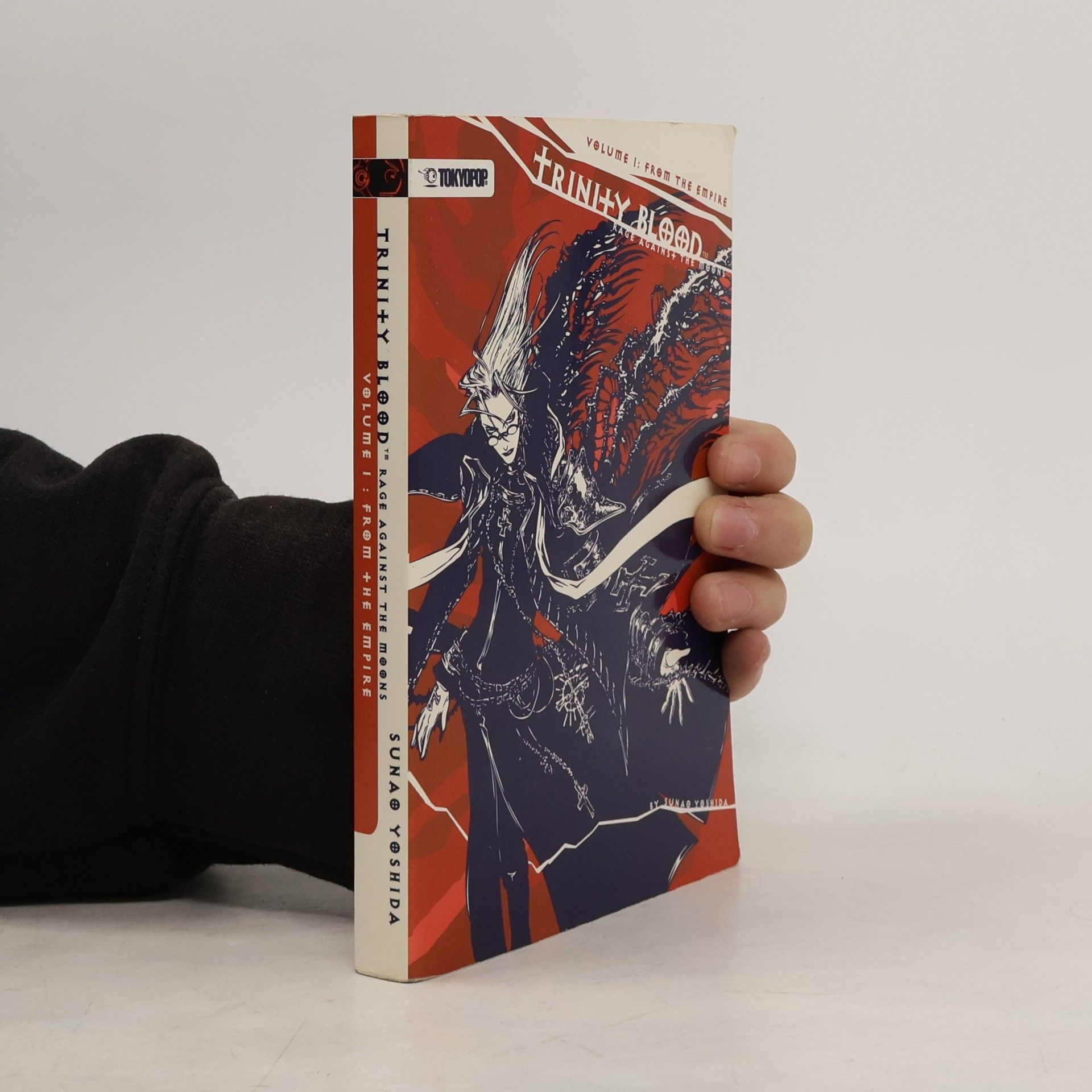 Trinity blood. Rage Against the Moons Volume 1