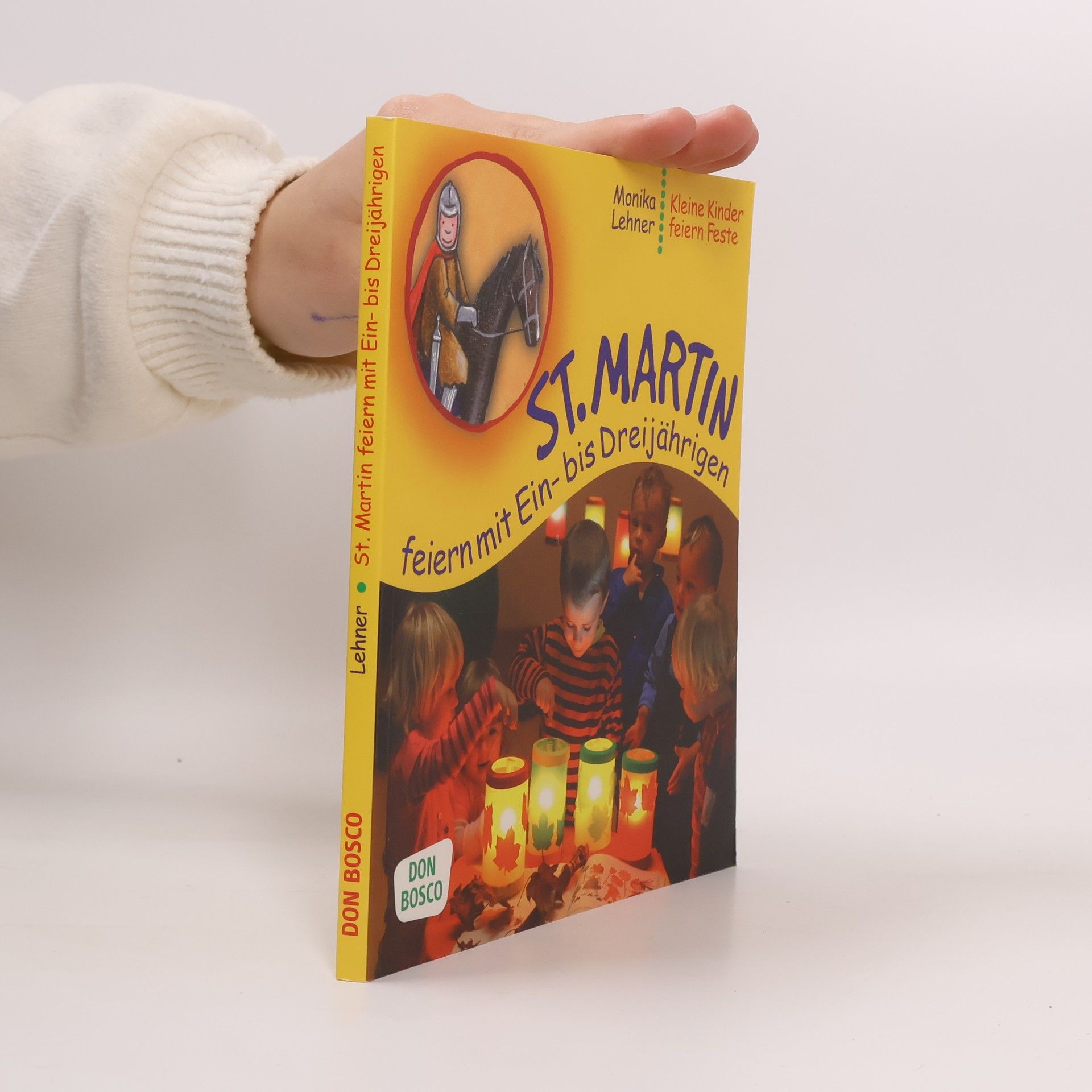 St. Martin feiern mit Ein- bis Dreijährigen