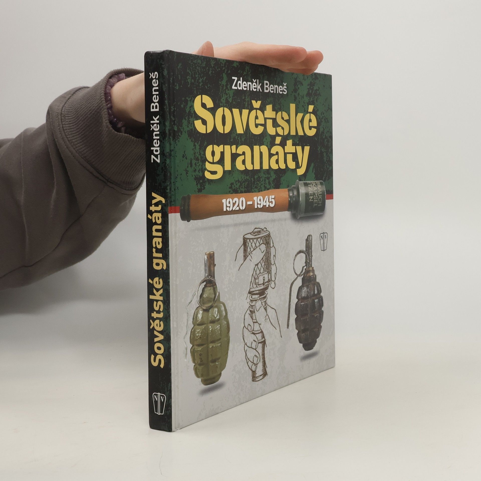 Zdeněk Beneš Sovětské granáty 1920–1945