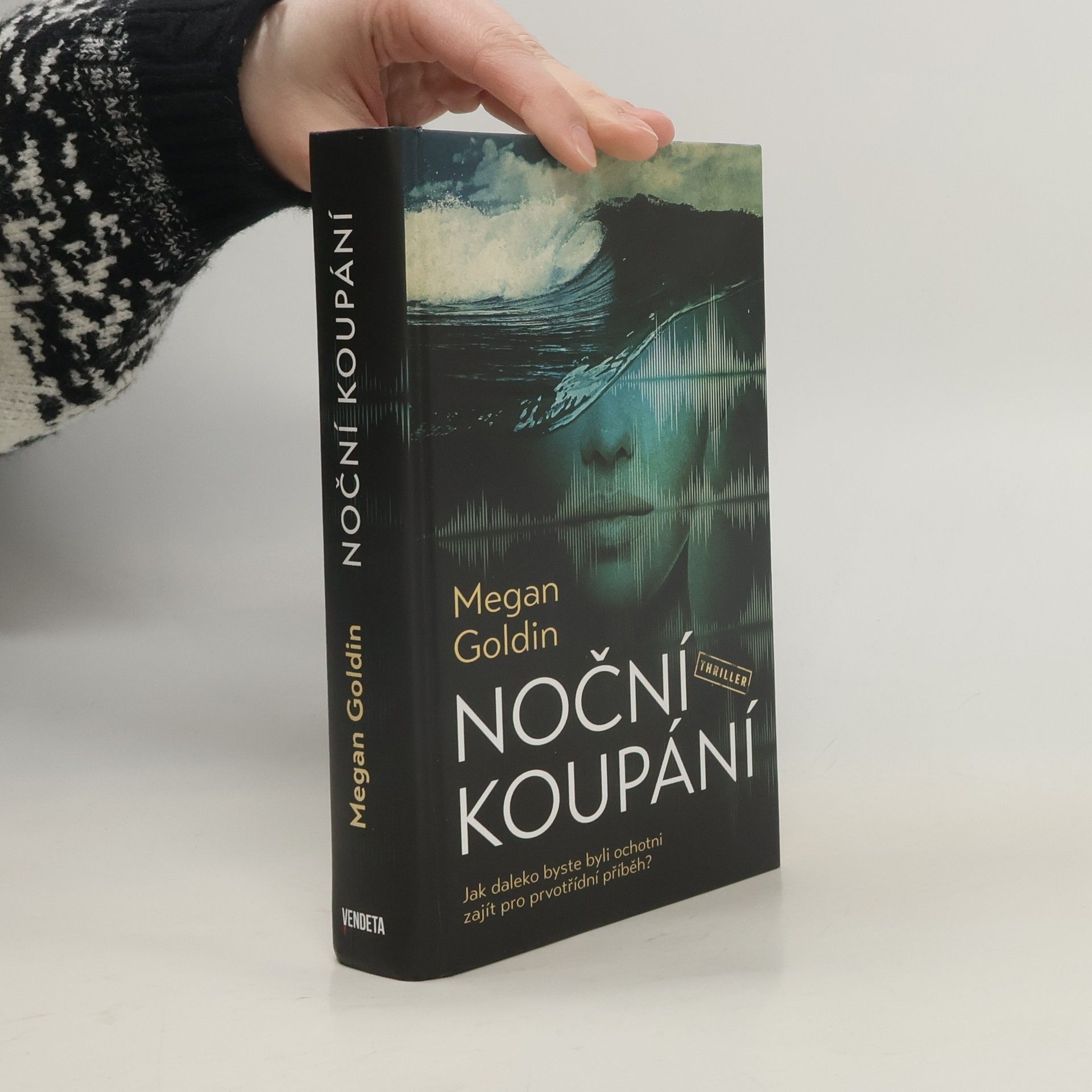 Megan Goldin Noční koupání