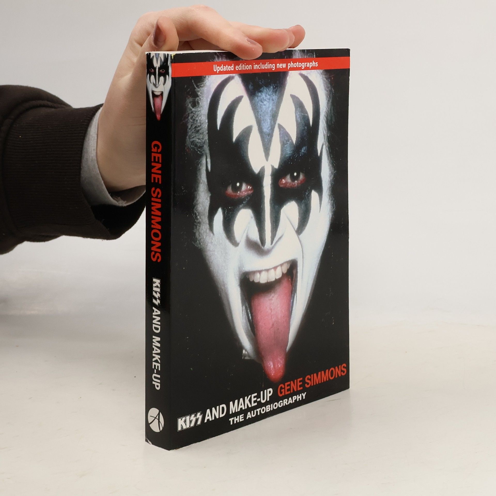 Gene Simmons Kiss and make-up
