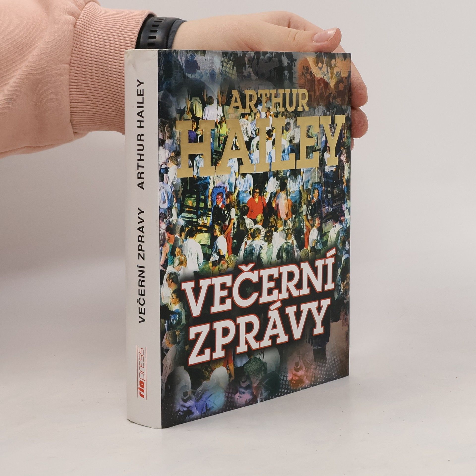 Arthur Hailey Večerní zprávy