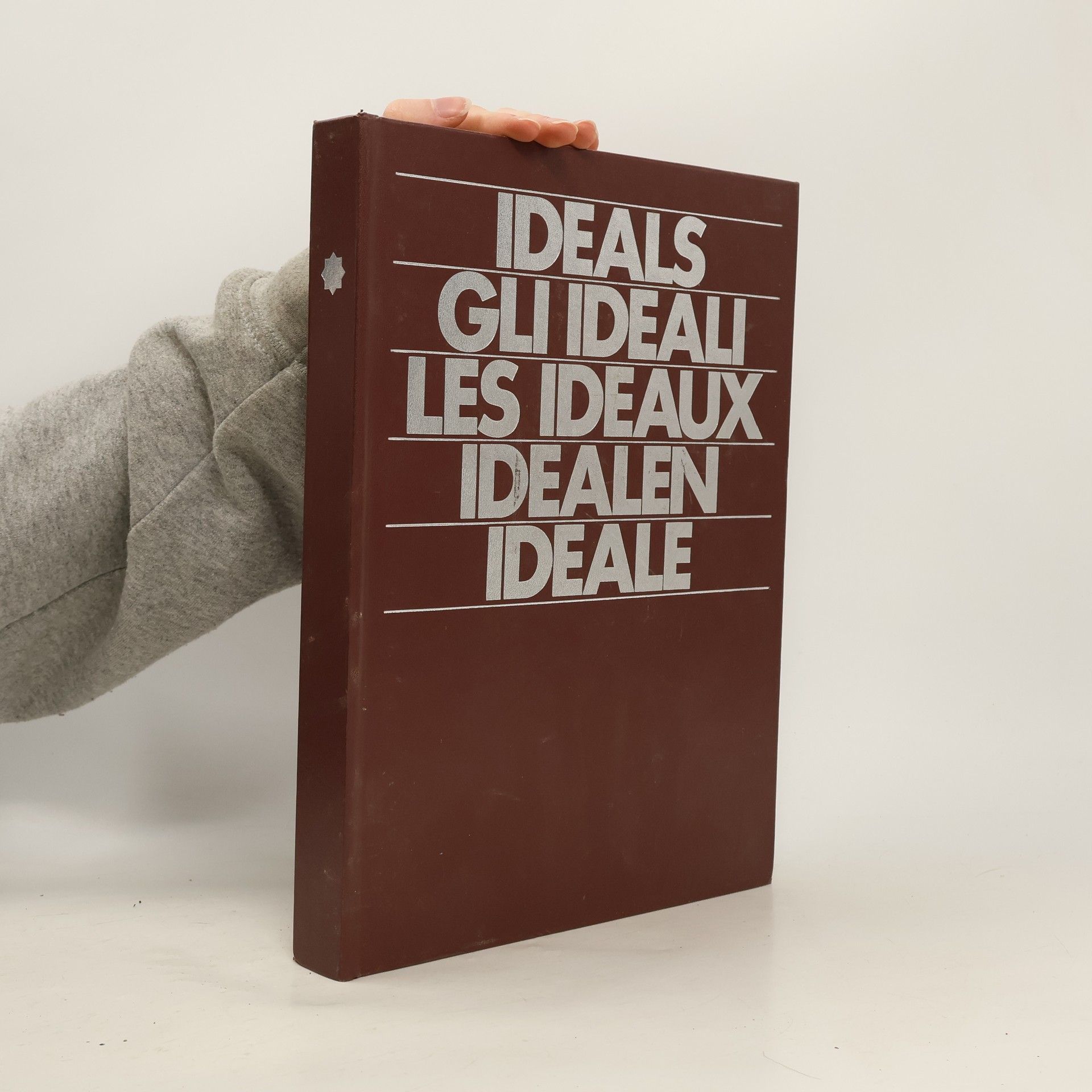 Autores varios Ideals. Gli ideali. Les Ideaux. Idealen. Ideale