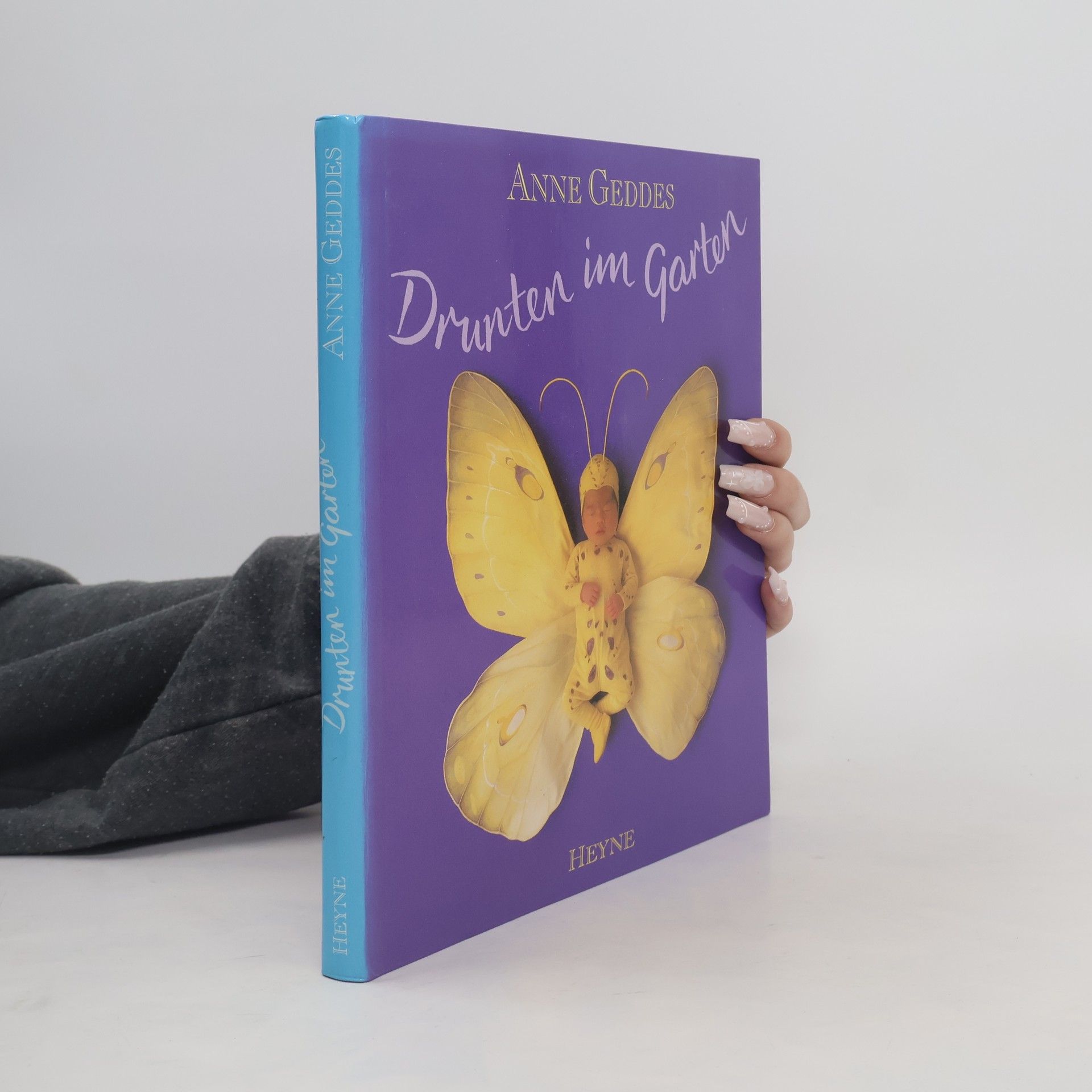 Anne Geddes Drunten im Garten