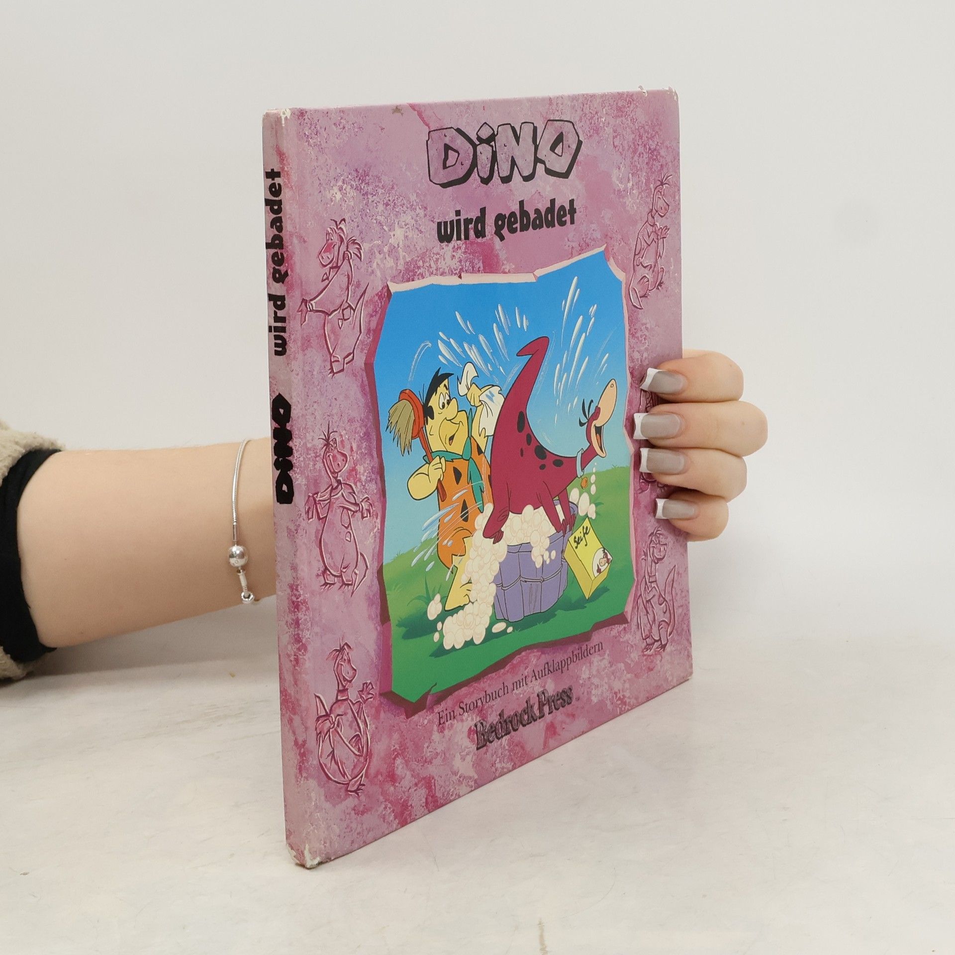 Autorenkollektiv Dino wird gebadet