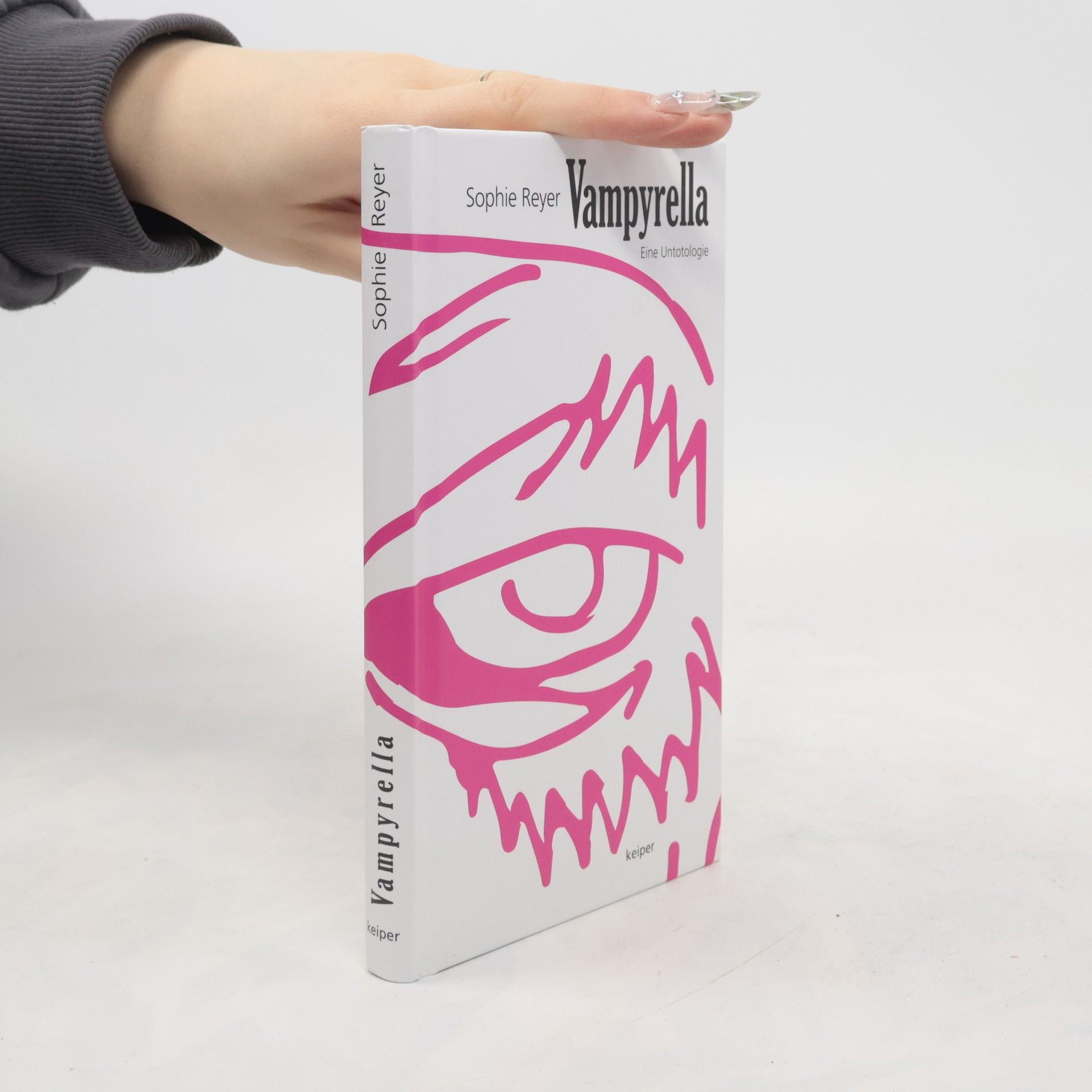 Sophie Reyer Vampyrella