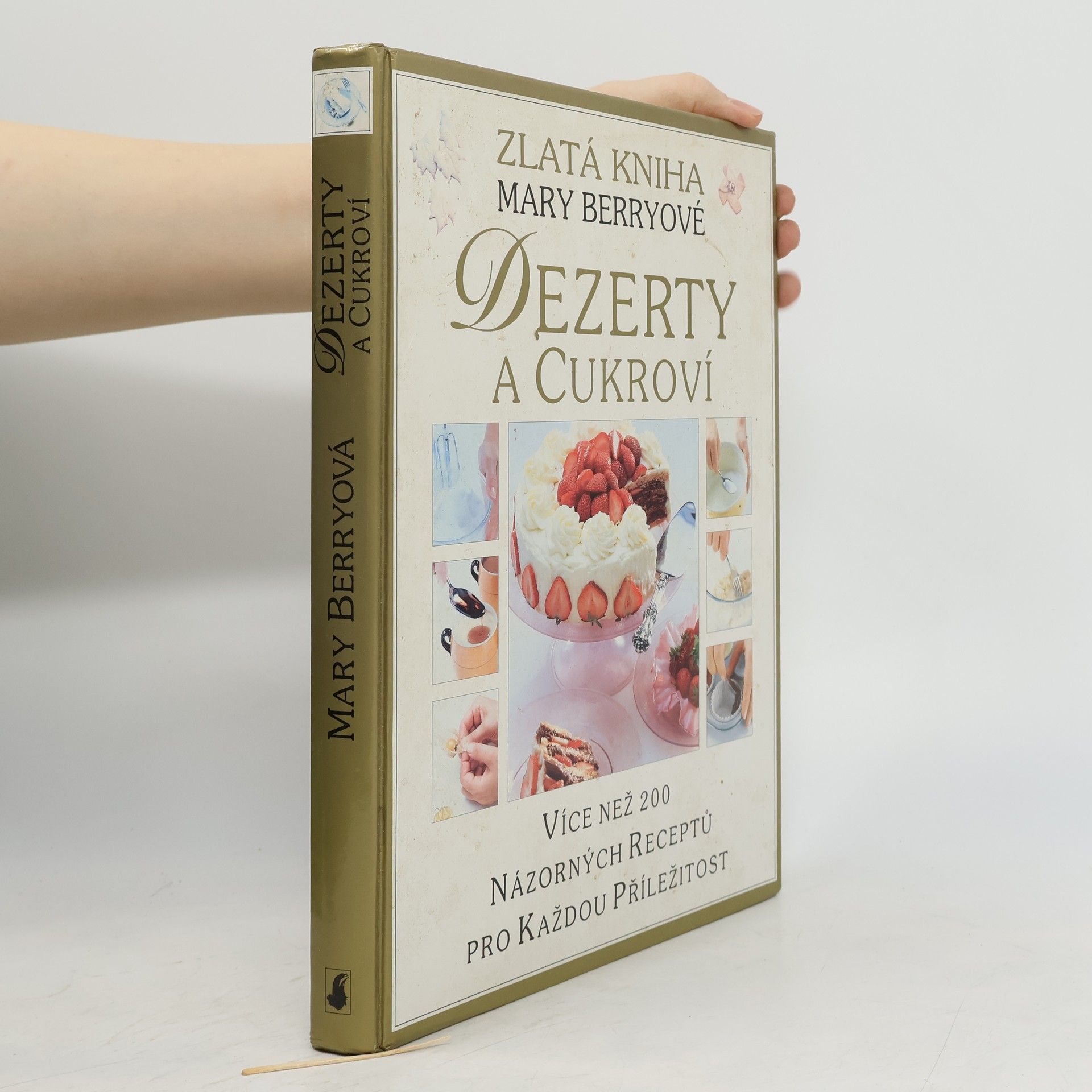 Mary Berry Dezerty a cukroví