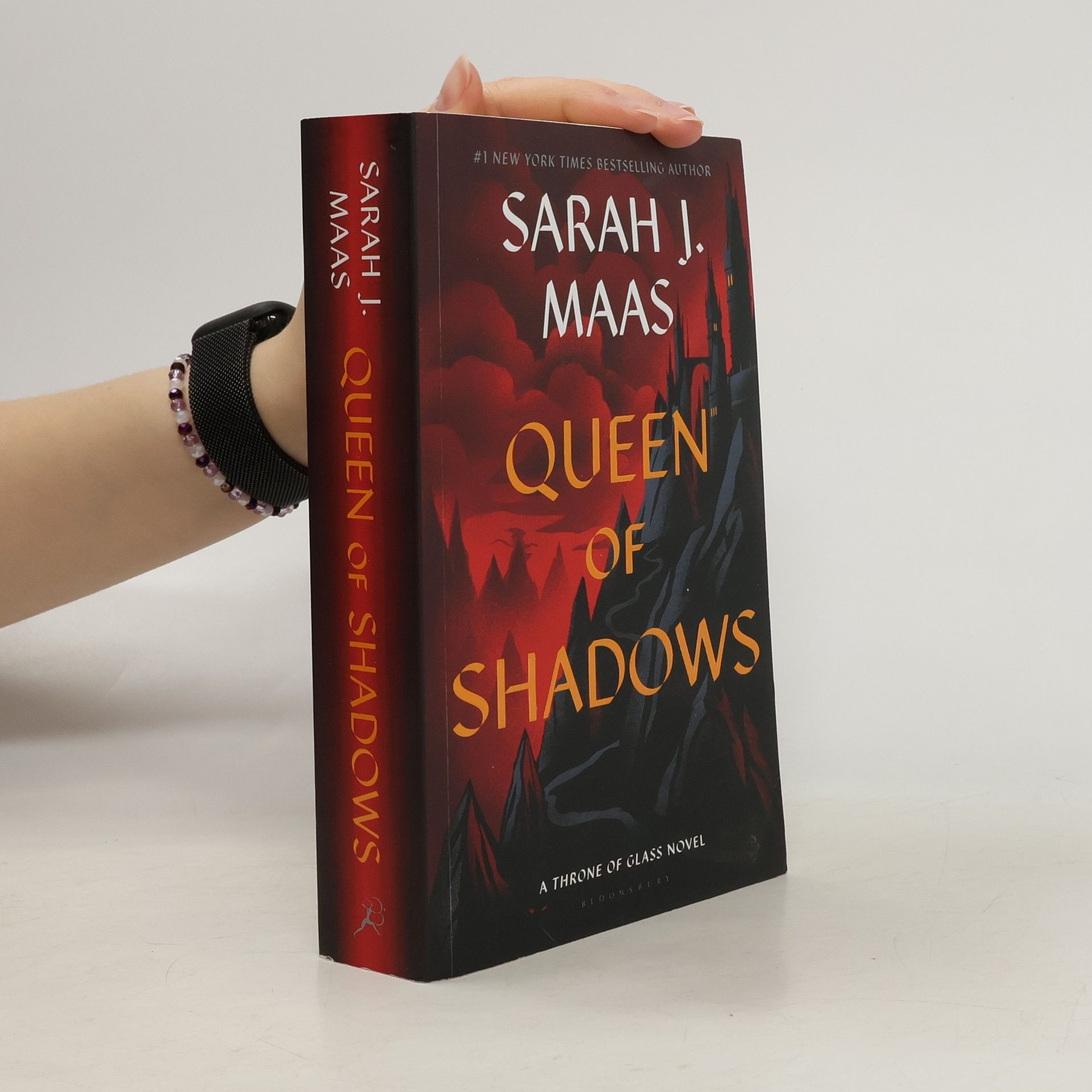 Sarah J. Maas Queen of Shadows