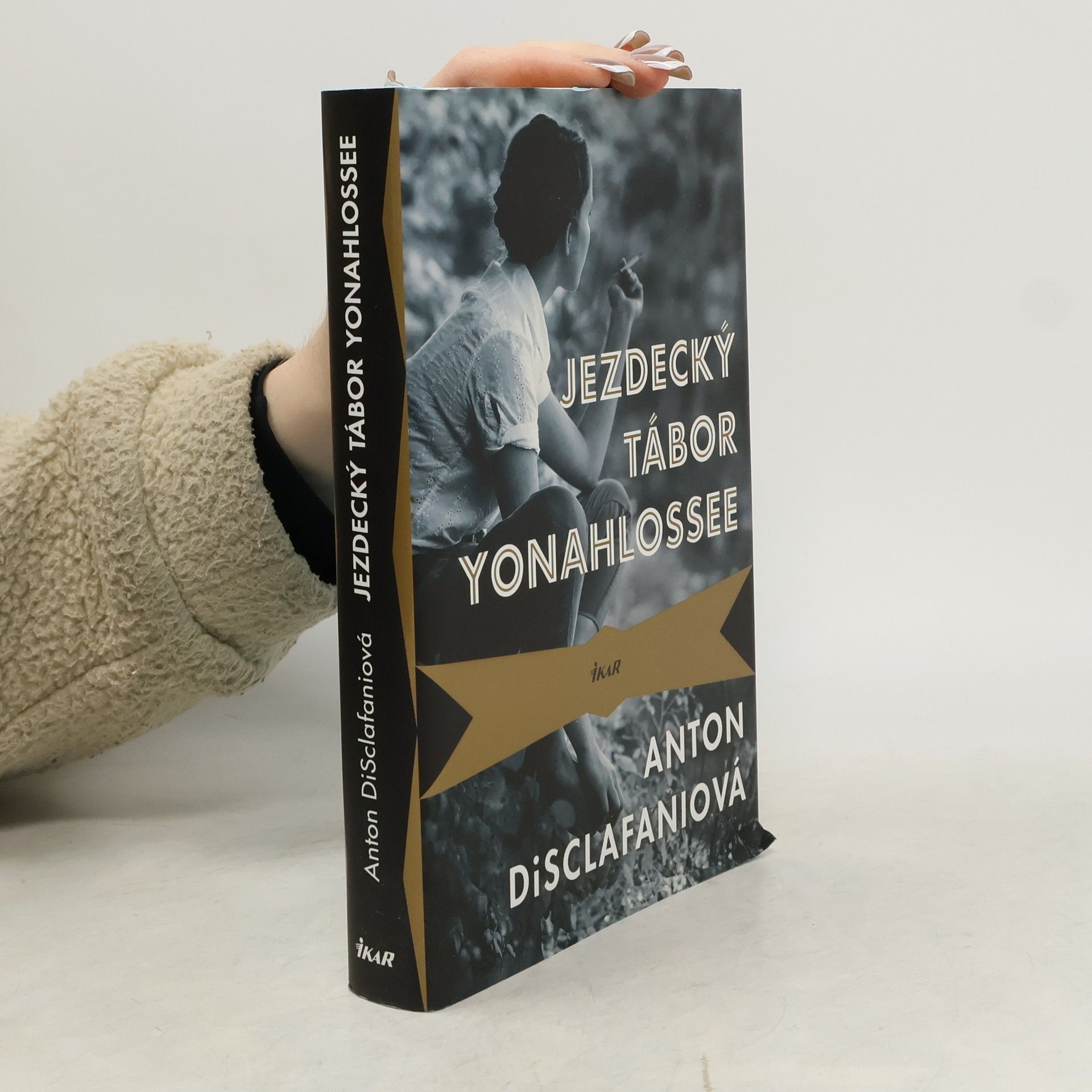 Anton DiSclafani Jezdecký tábor Yonahlossee