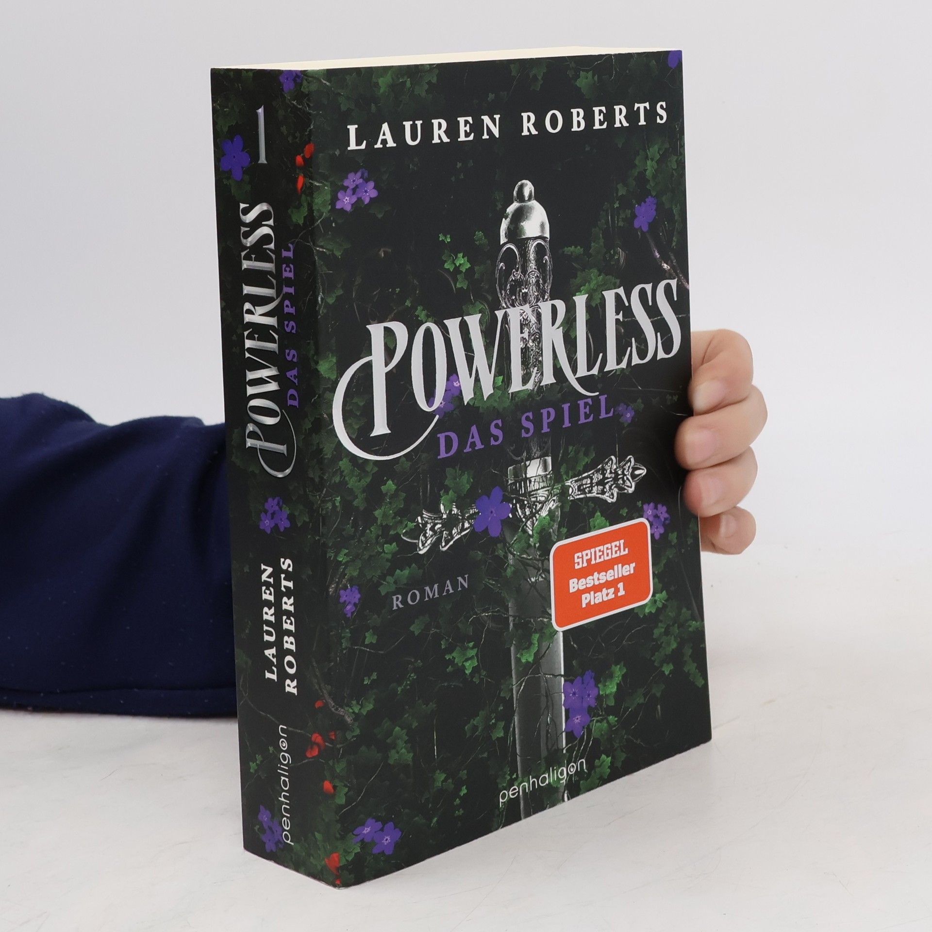 Lauren Roberts Powerless: Das Spiel