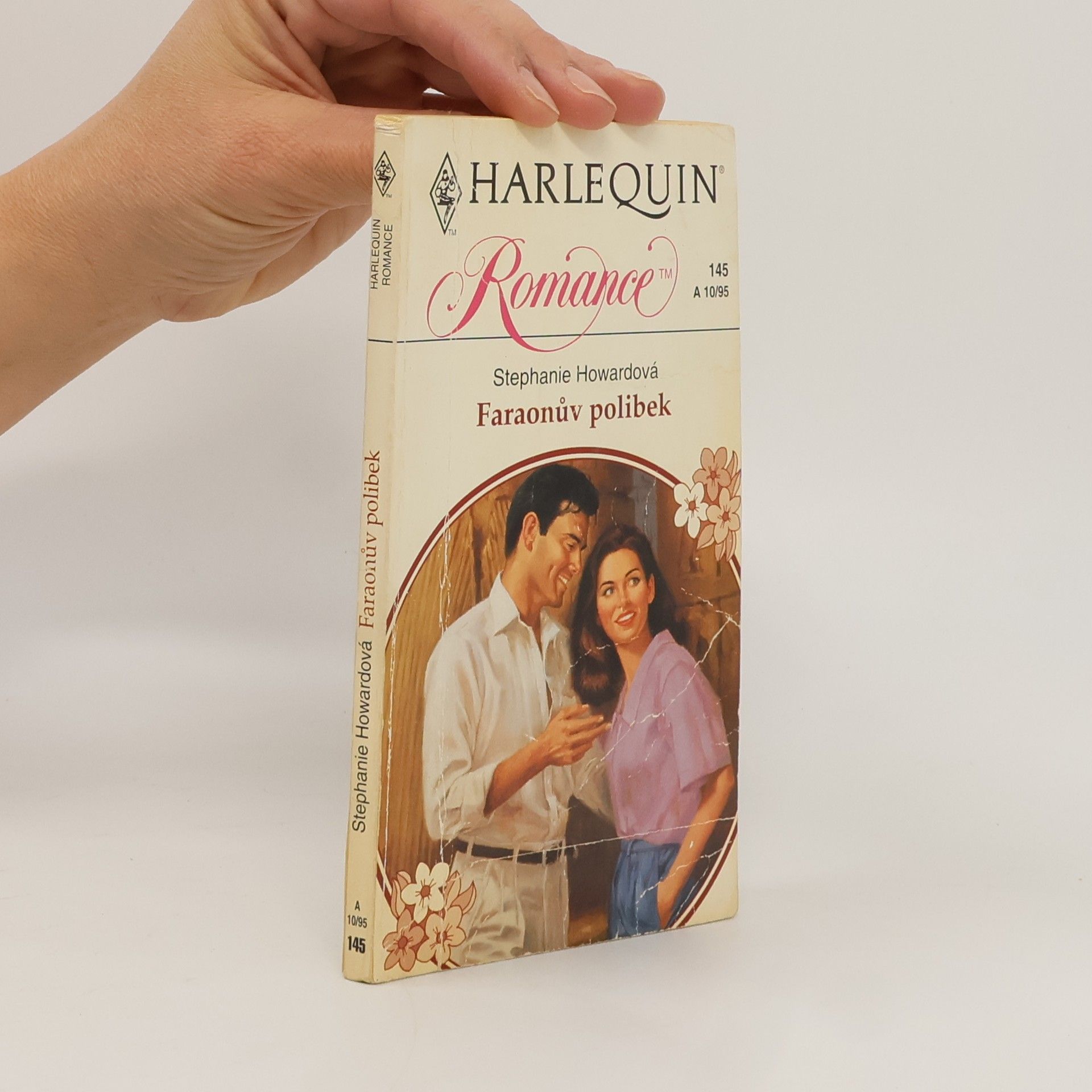 Stephanie Howard Faraonův polibek