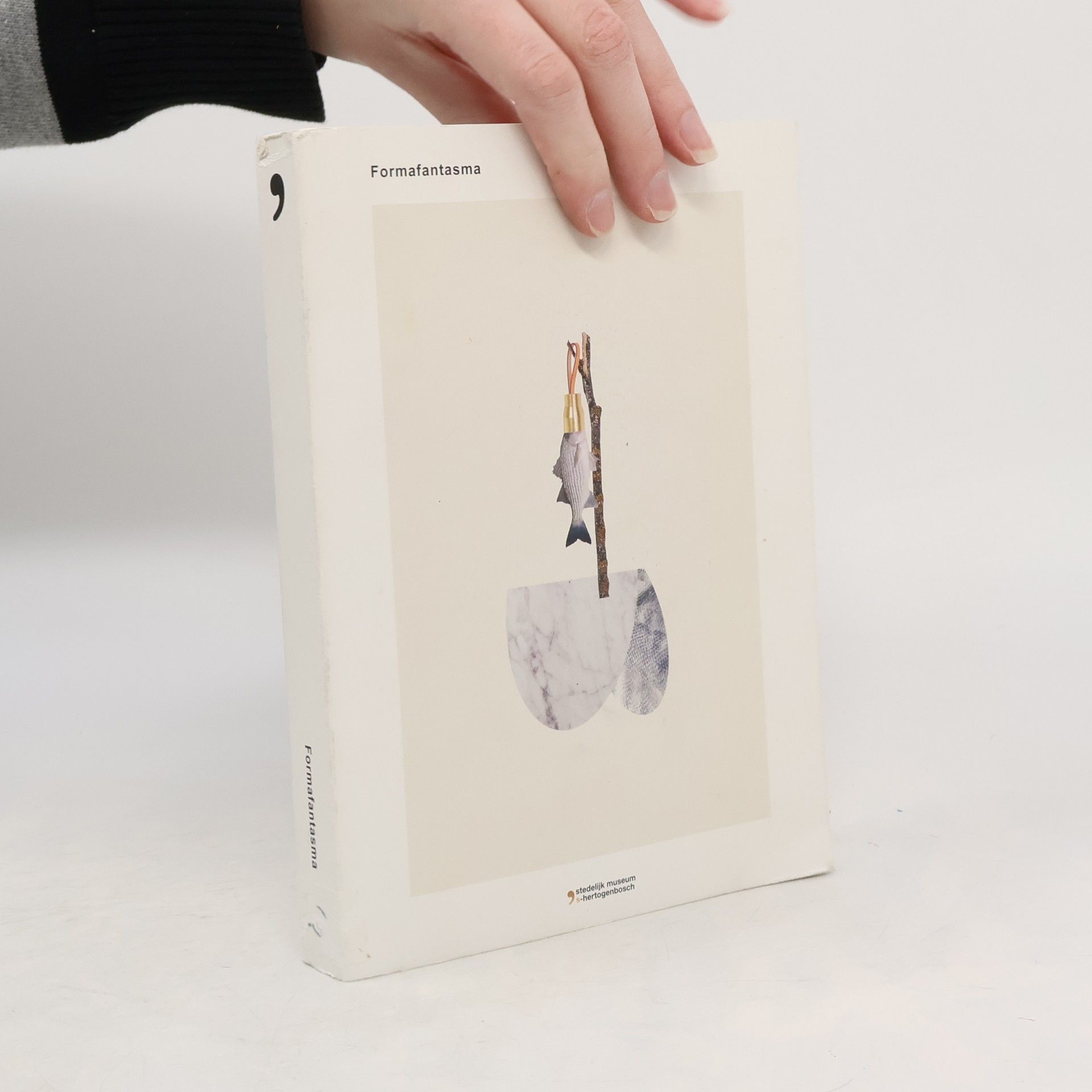 Kolektiv autorů Formafantasma : creating object to recall the past