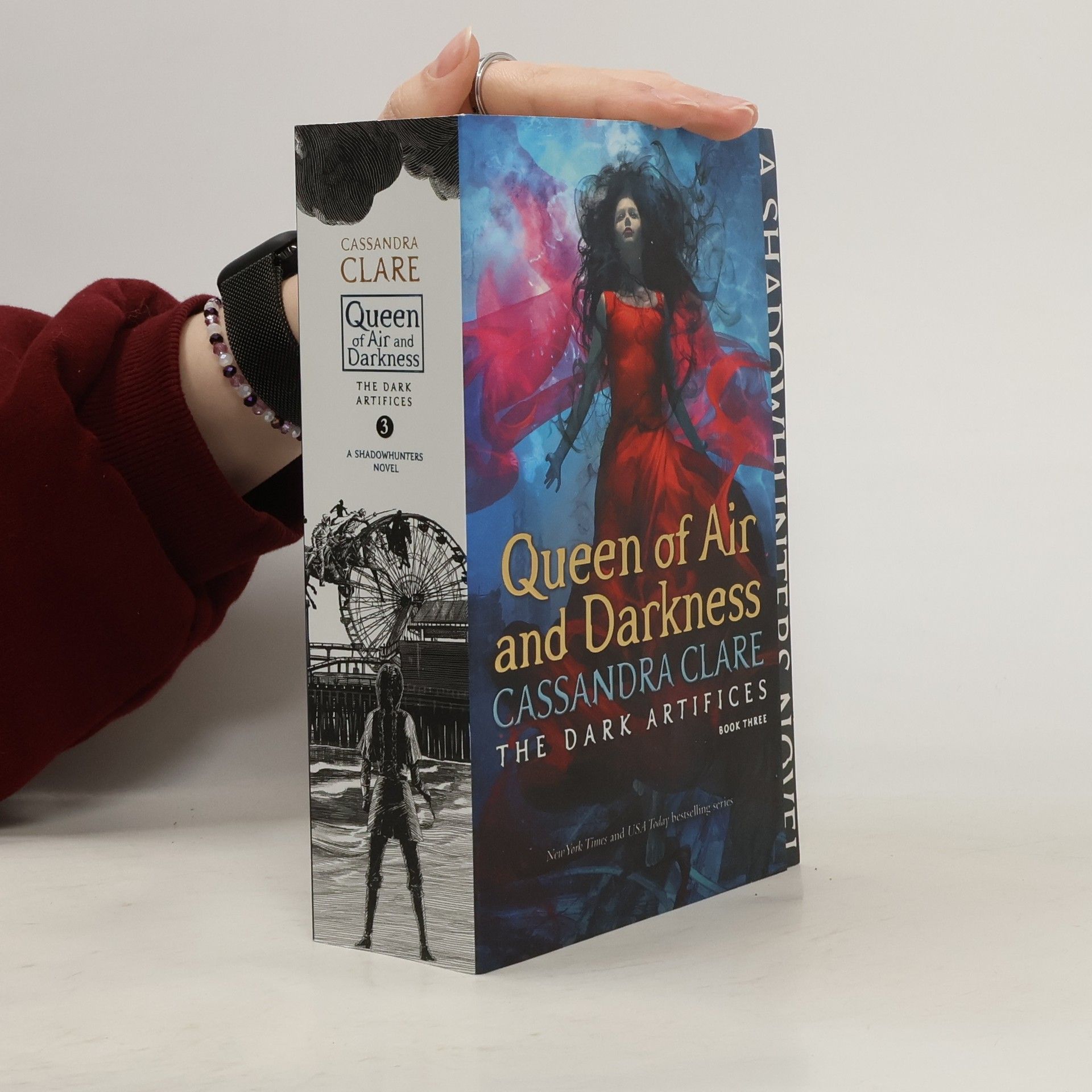 Cassandra Clare Queen of Air and Darkness