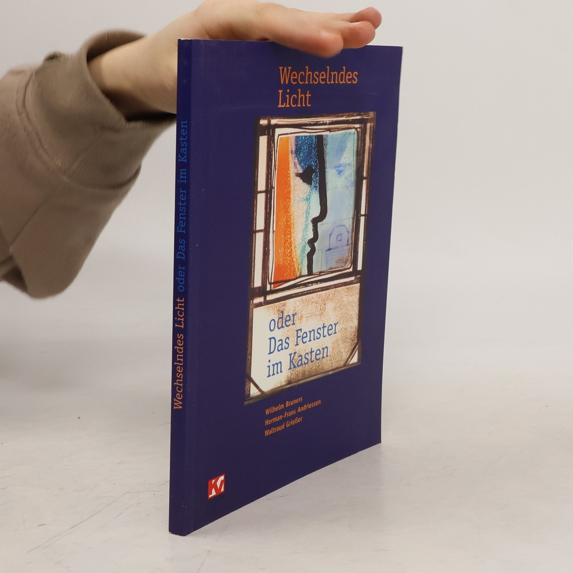 Wechselndes Licht oder das Fenster im Kasten