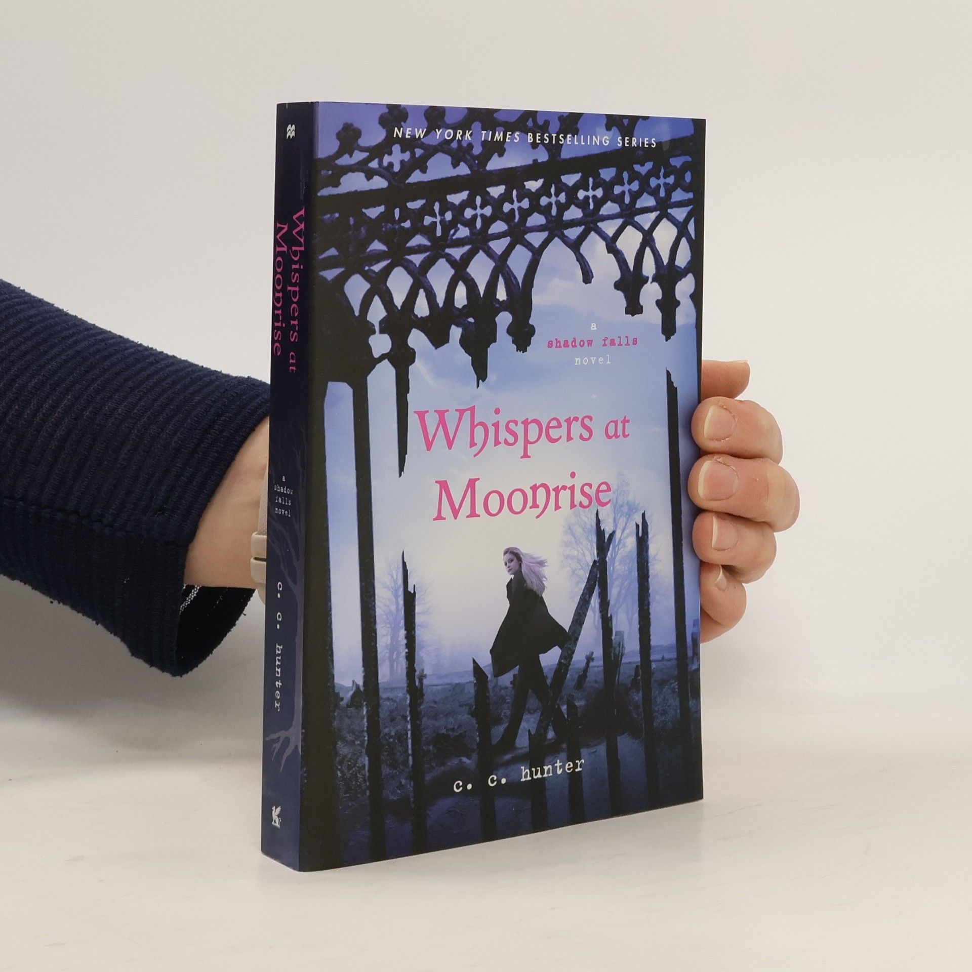 C.C. Hunter Whispers at Moonrise: A Shadow Falls Novel