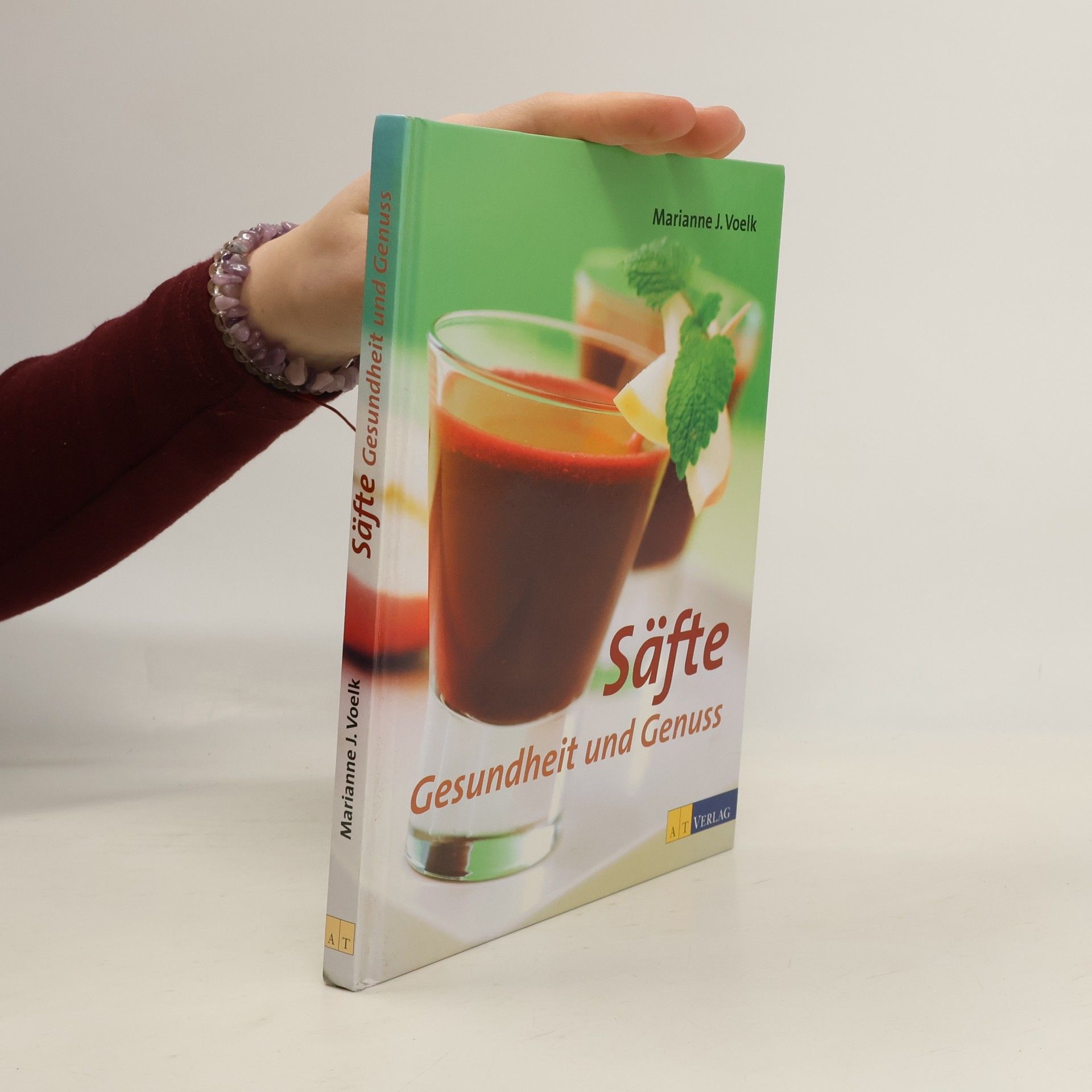 Marianne J. Voelk Säfte