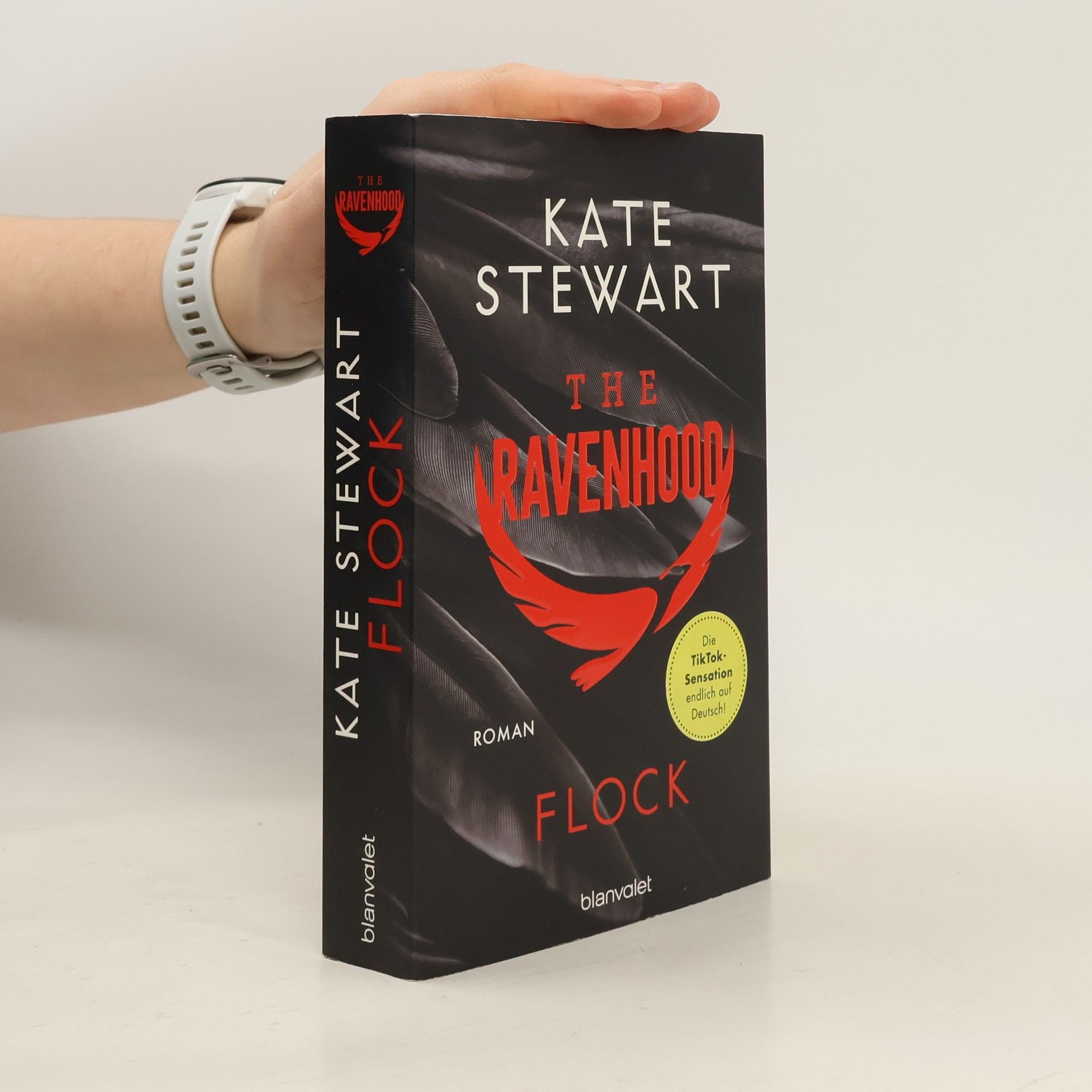 Kate Stewart The Ravenhood - Flock