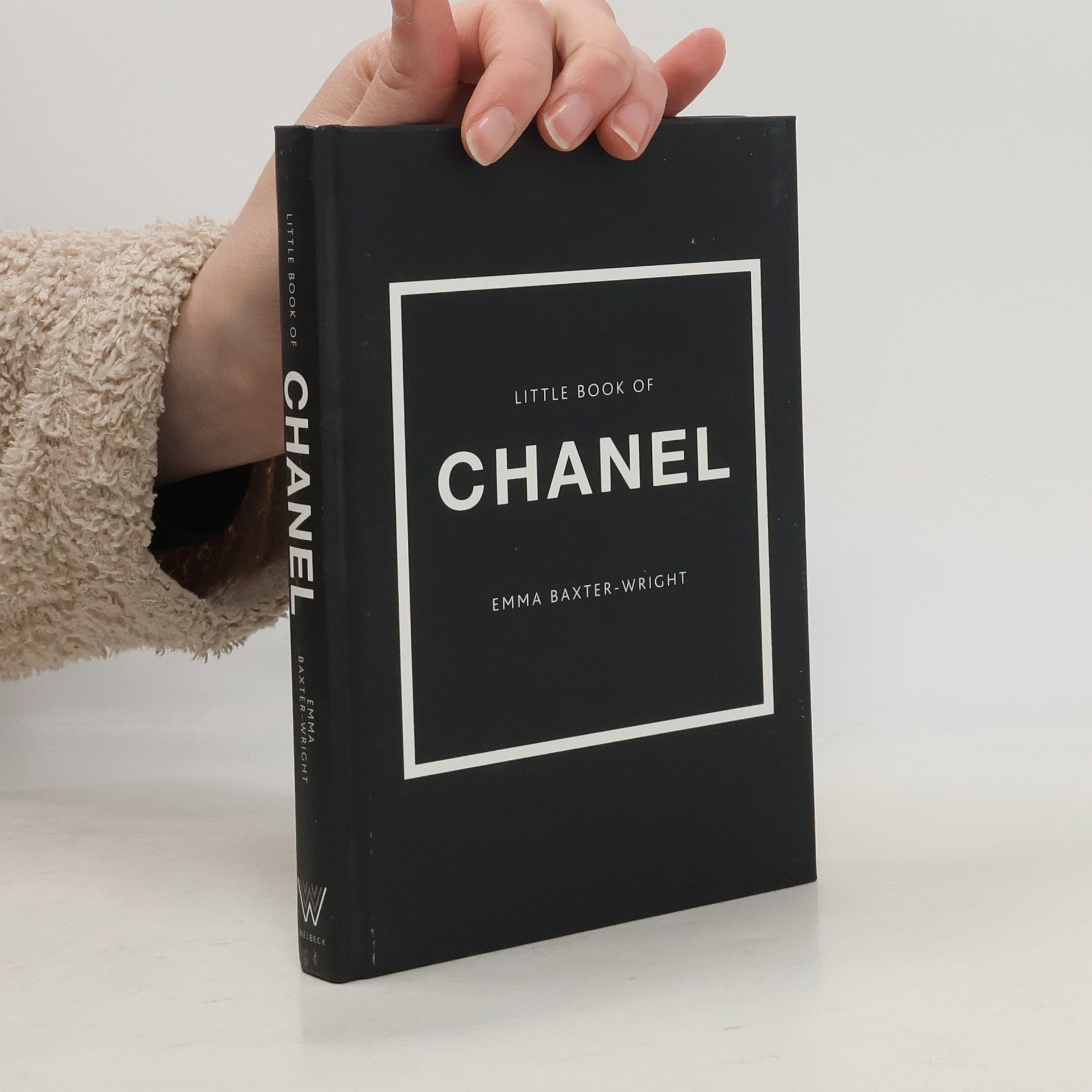Emma Baxter-Wright The Little Book of Chanel