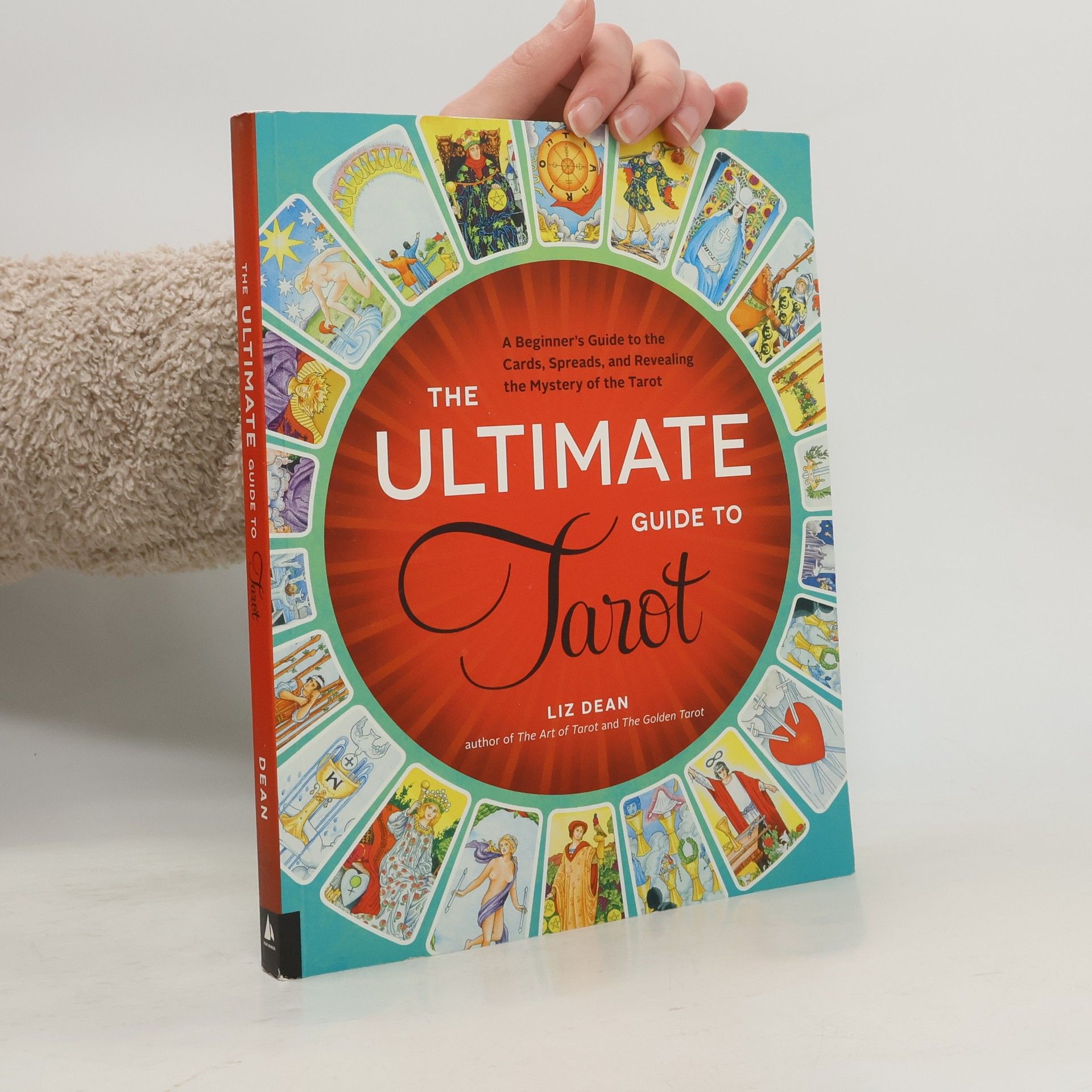 Liz Dean The Ultimate Guide to Tarot