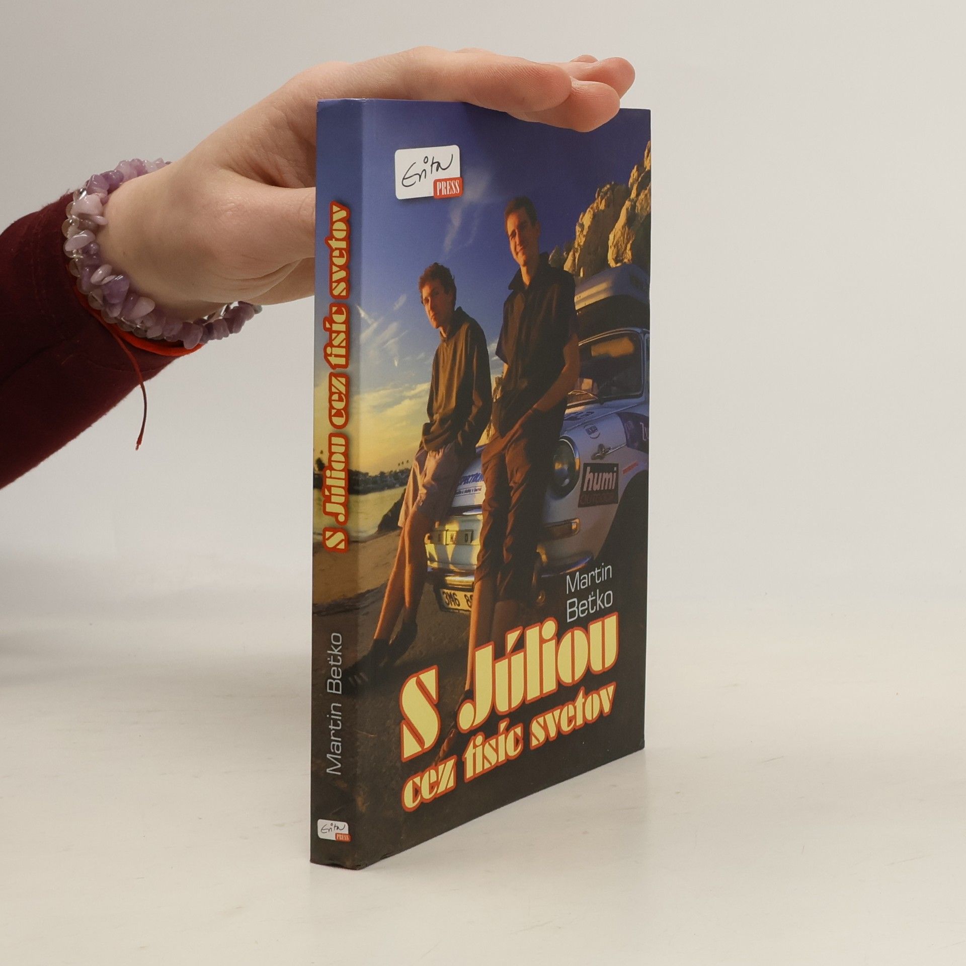 Martin Beťko S Júliou cez tisíc svetov