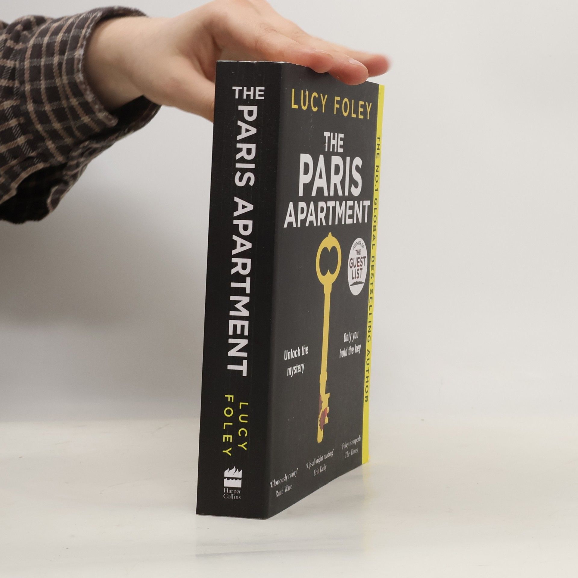 Lucy Foley The Paris apartment