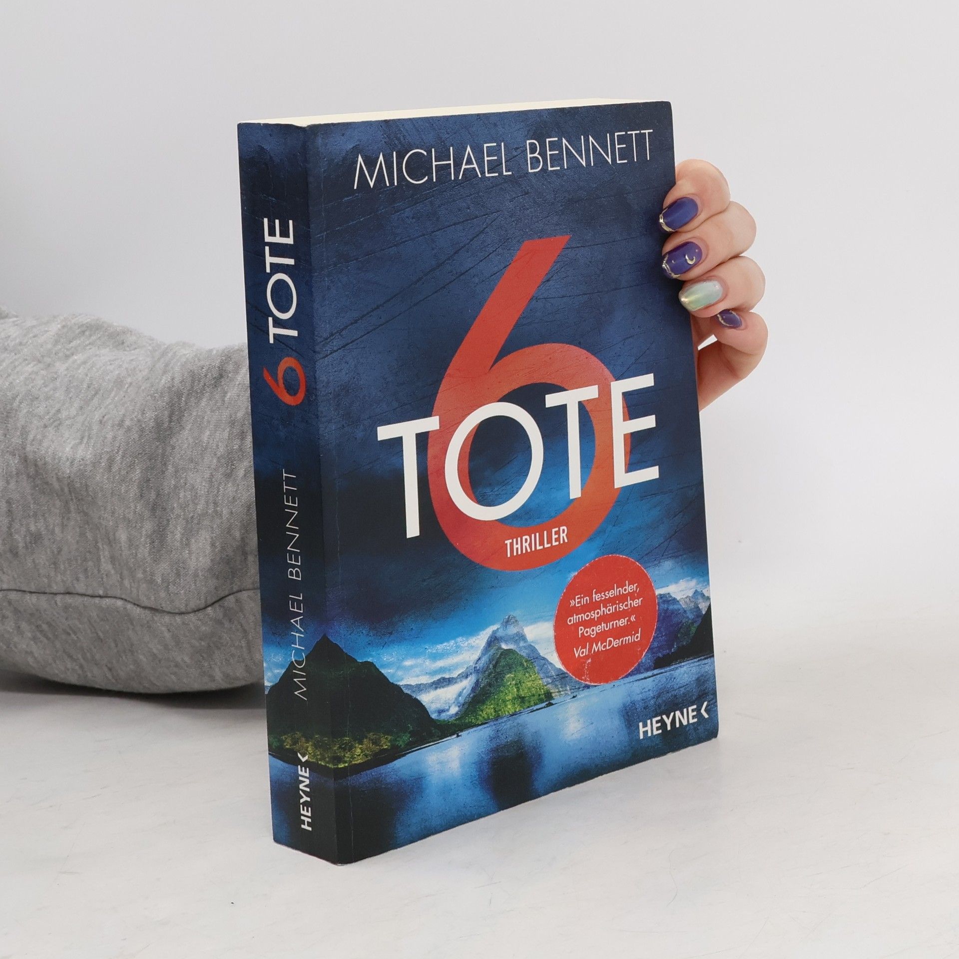 Michael Y. Bennett 6 Tote