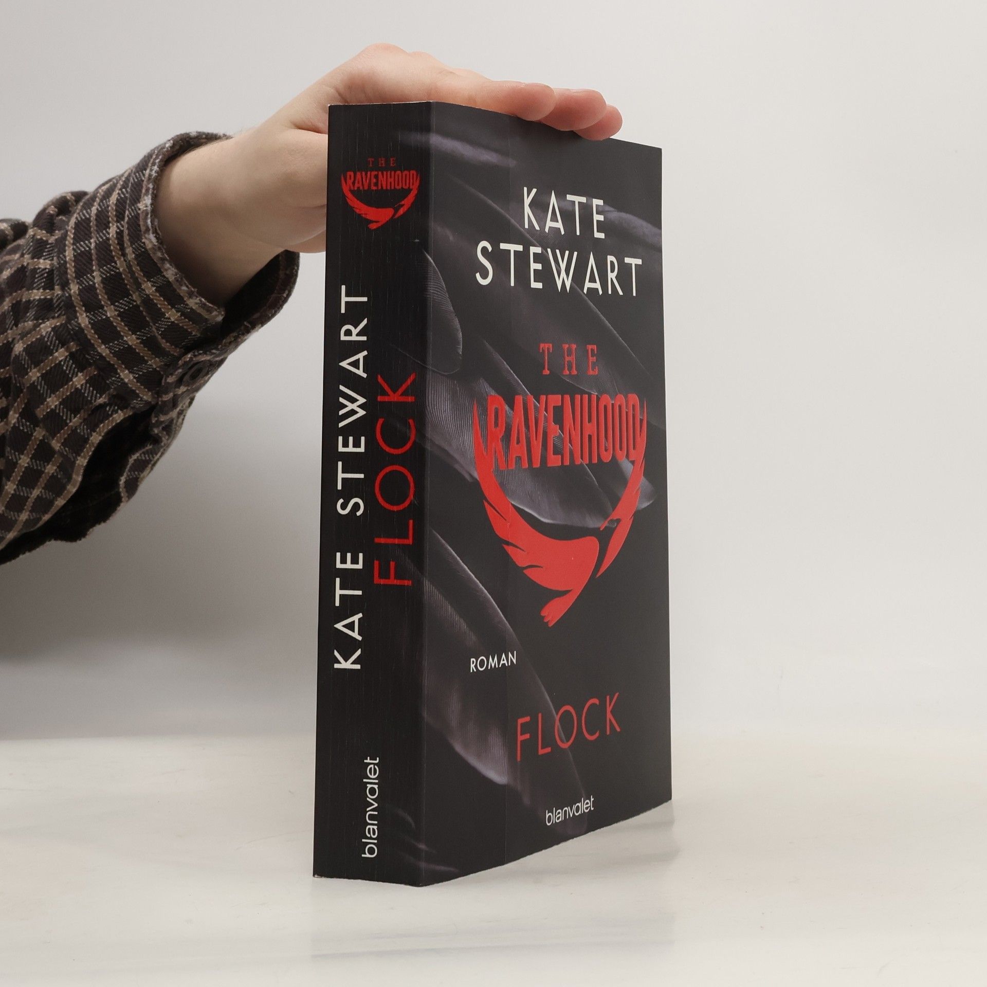 Kate Stewart The Ravenhood - Flock