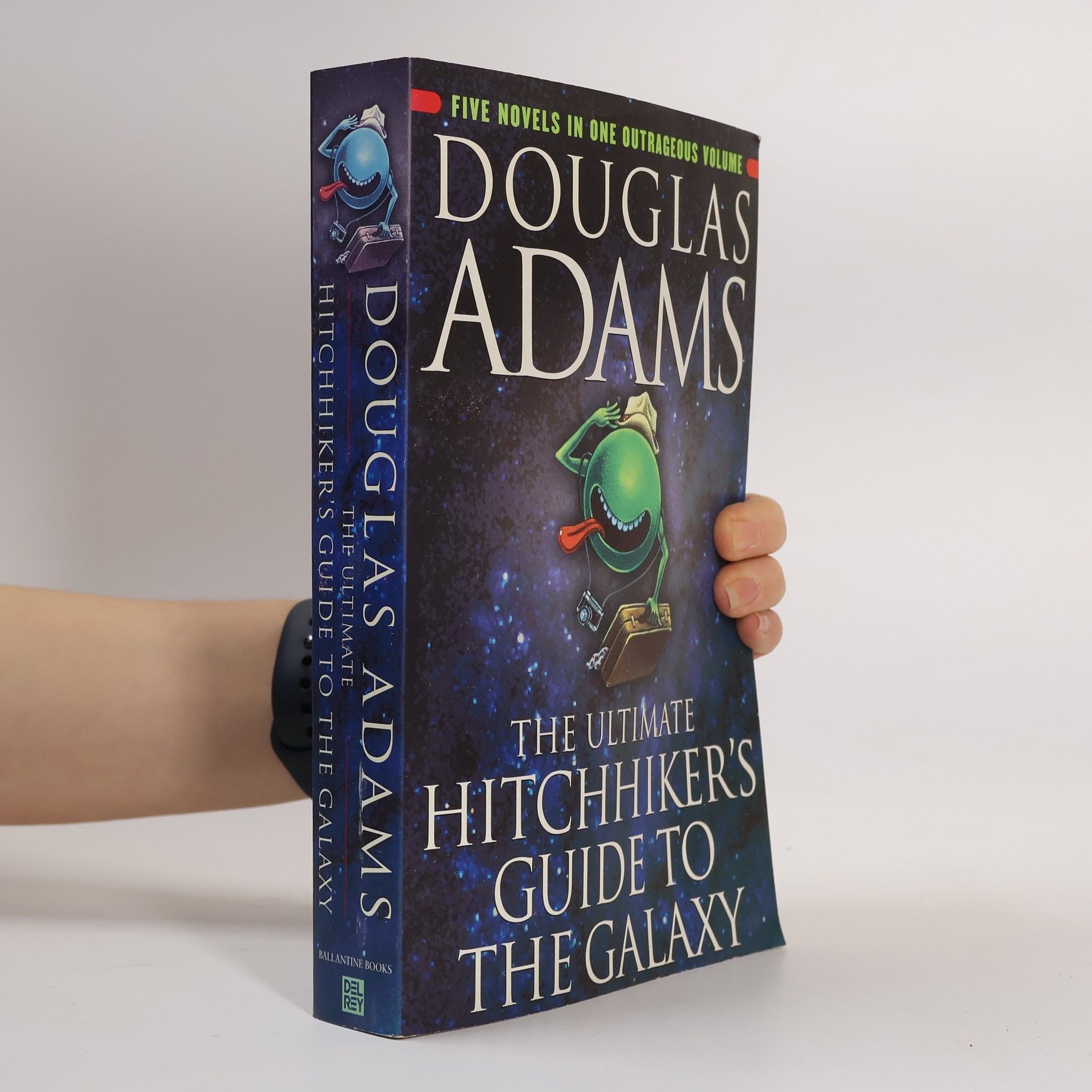 Douglas Adams The Ultimate Hitchhiker's Guide to the Galaxy