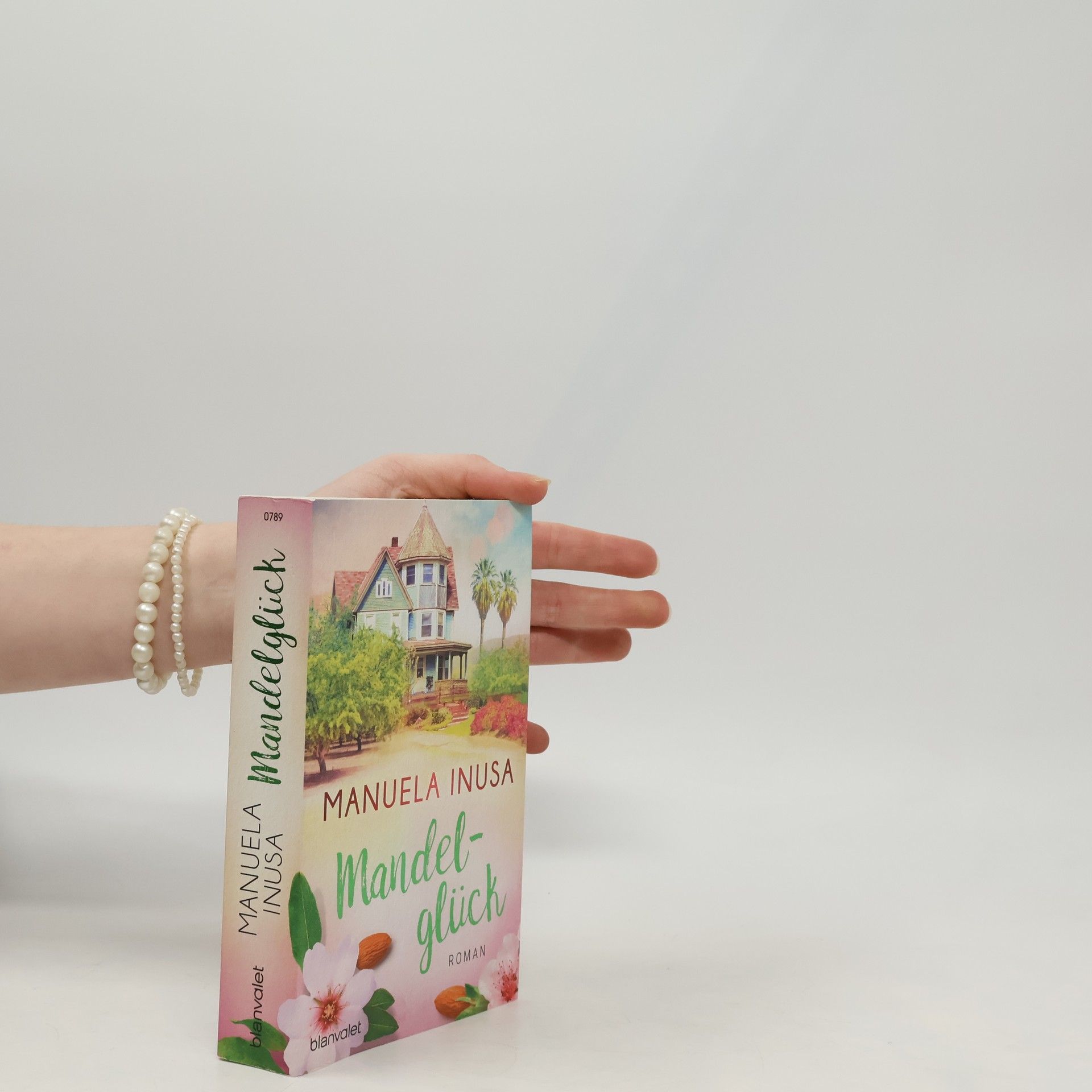 Manuela Inusa Mandelglück