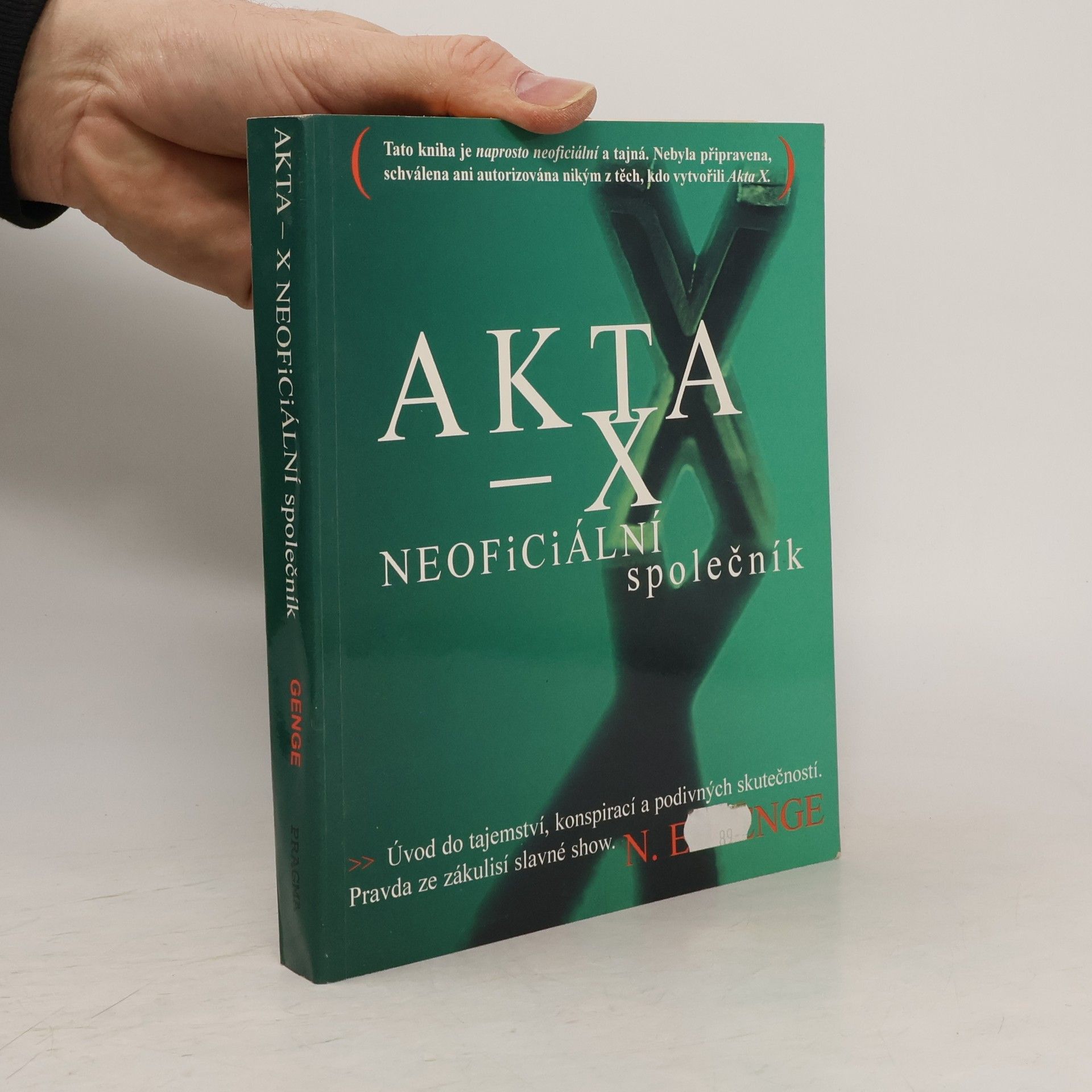 Ngaire E. Genge Akta X: Neoficiální společník