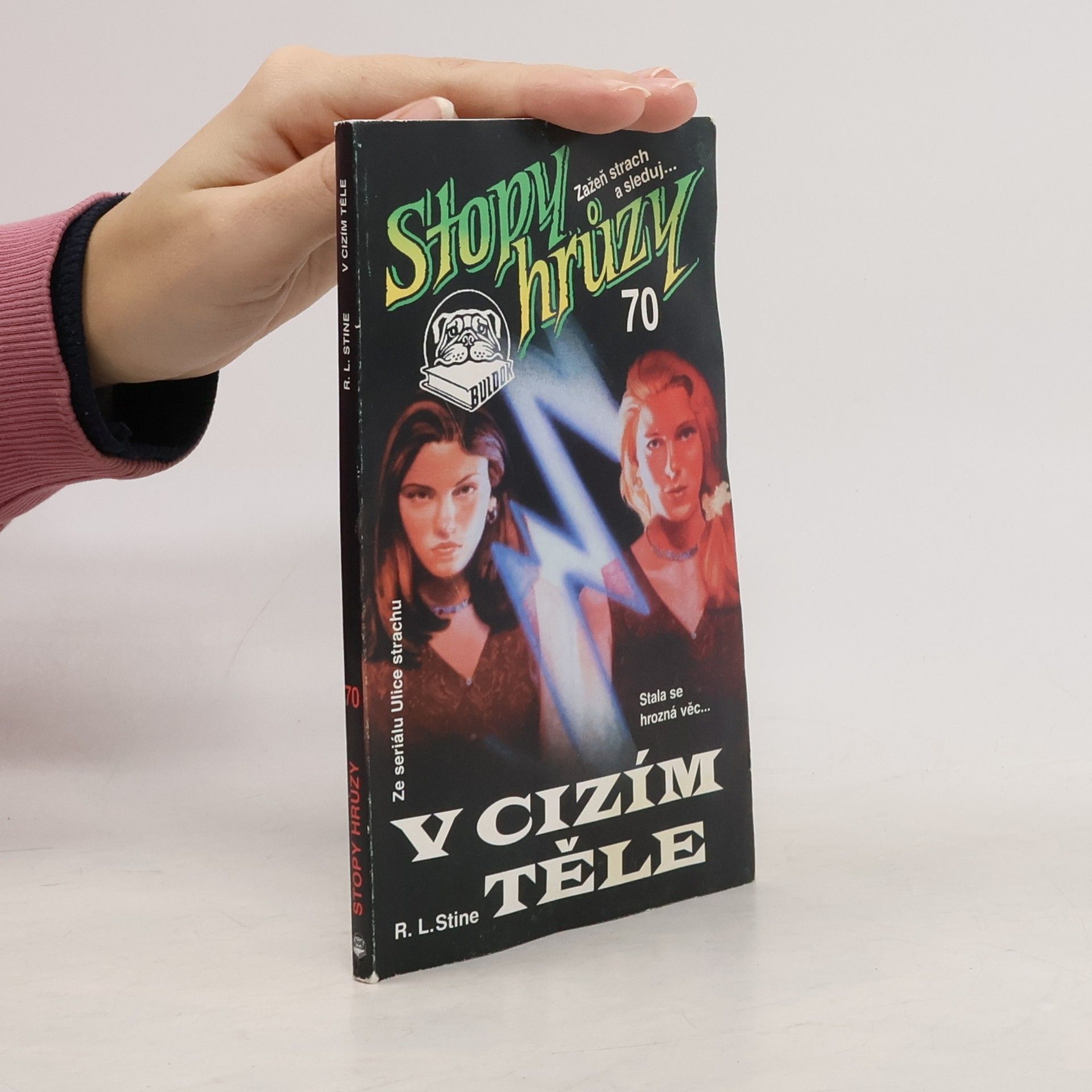 R. L. Stine V cizím těle. Stopy hrůzy 70