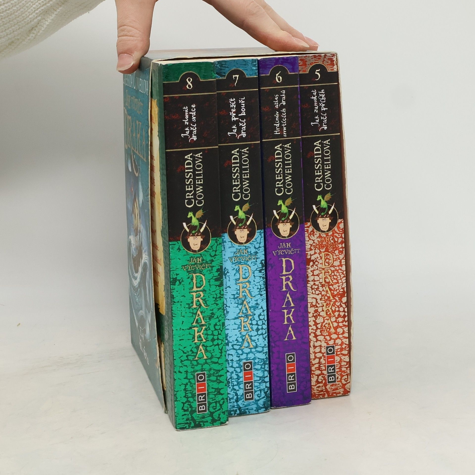 Cressida Cowell Jak přežít dračí bouři 5-8