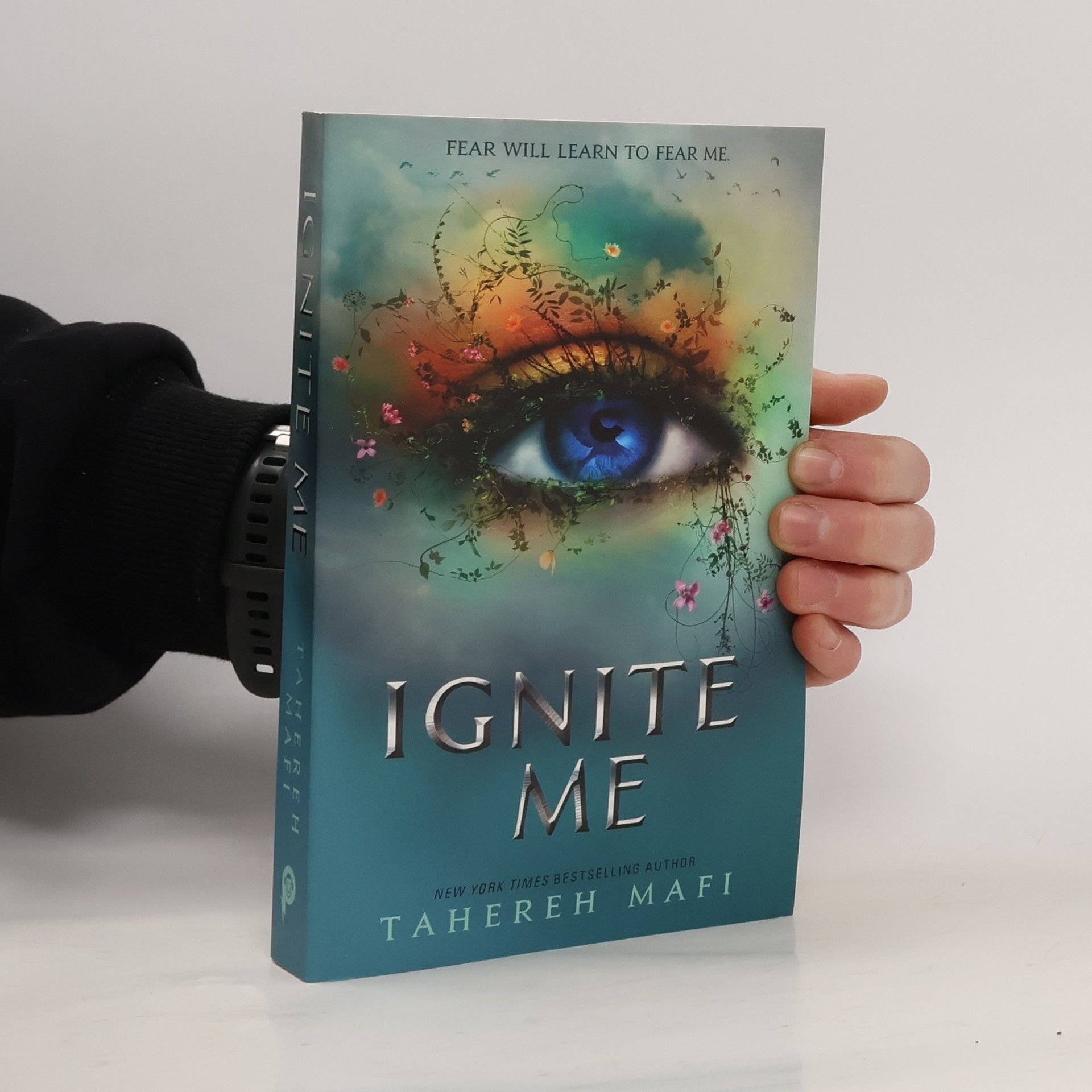 Tahereh Mafi Ignite me