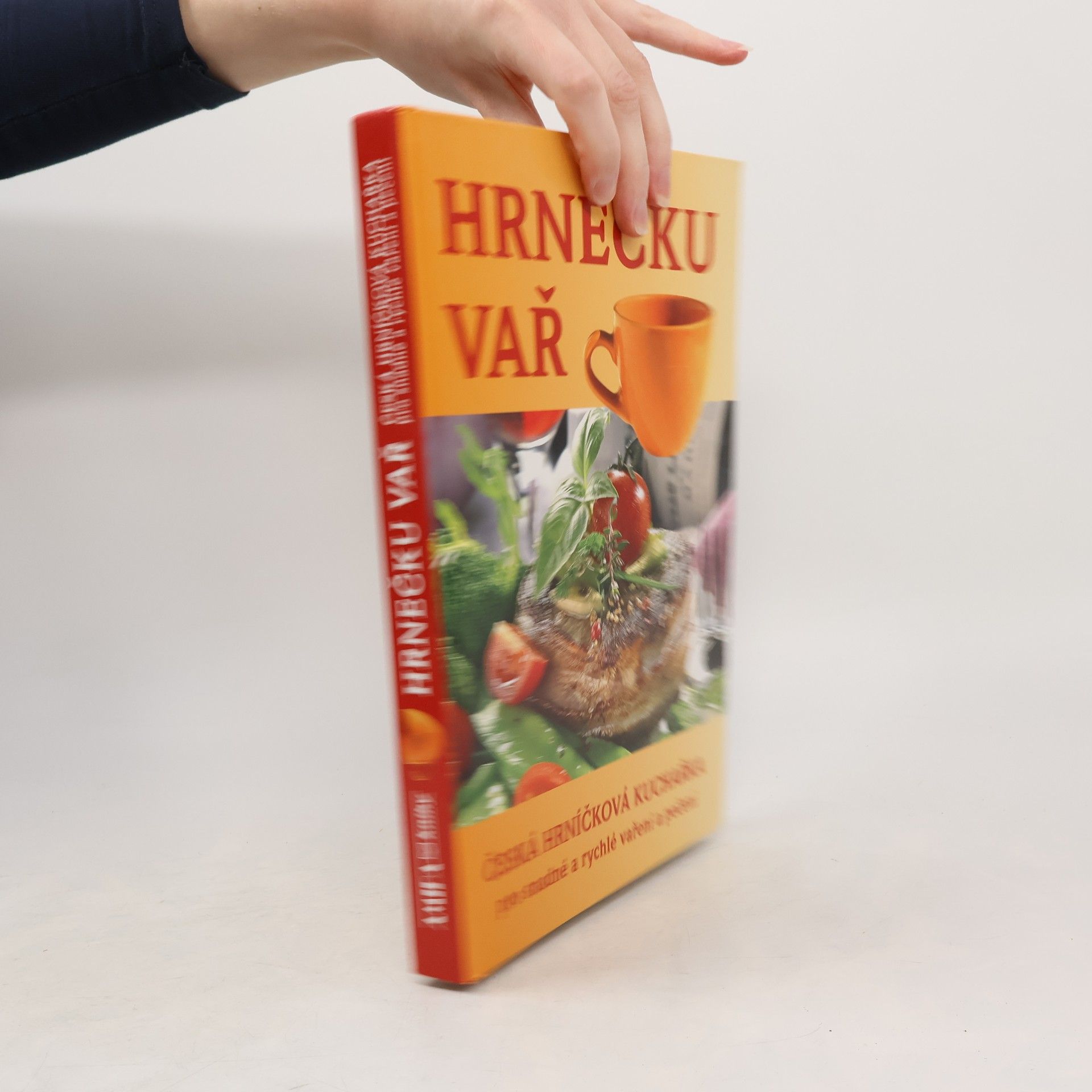 Hrnečku vař : česká hrníčková kuchařka pro snadné a rychlé vaření a pečení