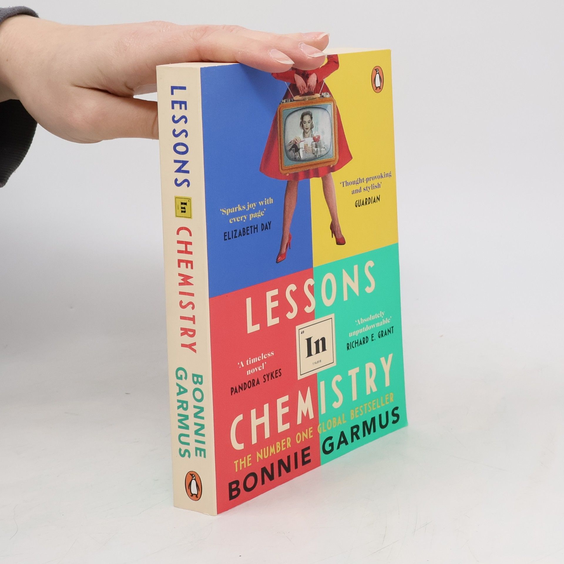 Bonnie Garmus Lessons In Chemistry