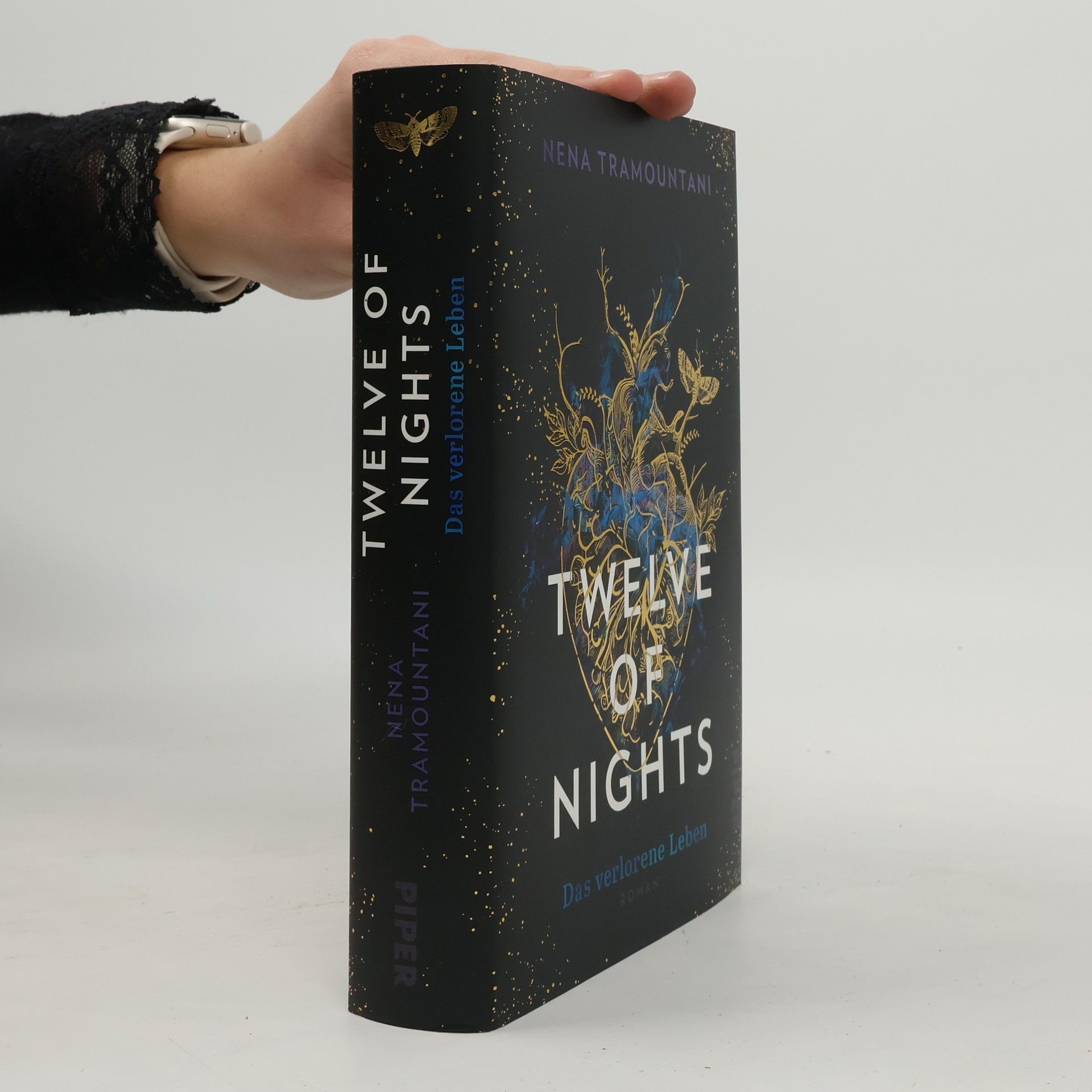 Nena Tramountani Twelve of Nights – Das verlorene Leben. Roman | Mit limitiertem Farbschnitt | Griechische Legenden treffen auf queere Romantasy