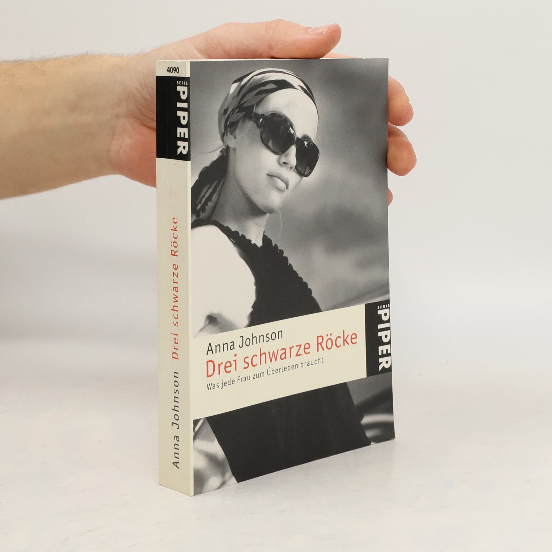 Drei schwarze Röcke