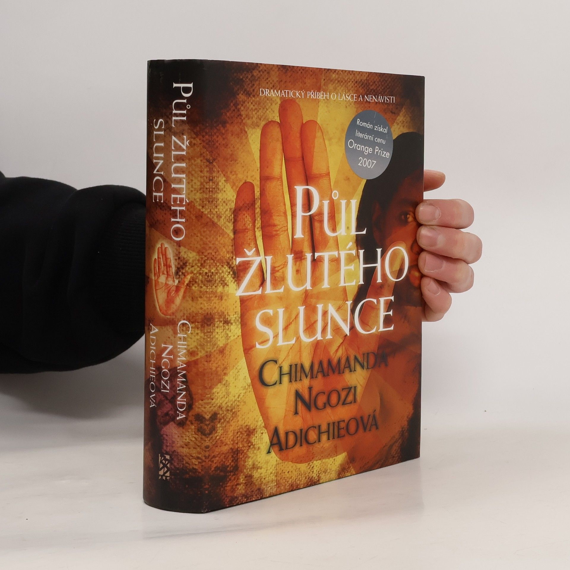 Chimamanda Ngozi Adichie Půl žlutého slunce