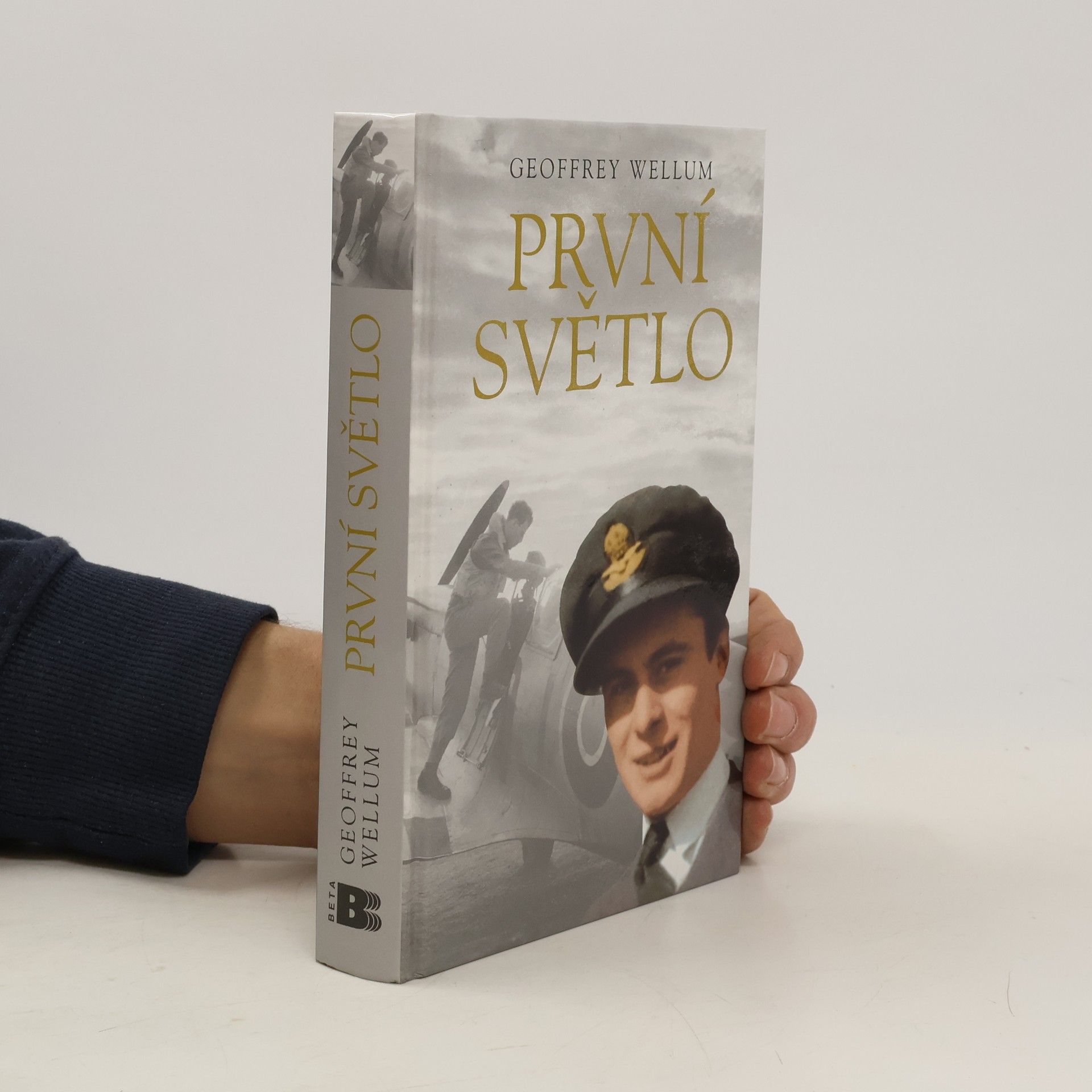 Geoffrey Wellum První světlo