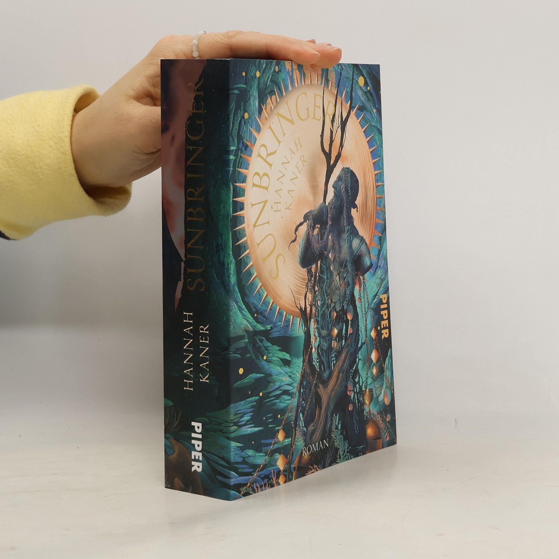 Hannah Kaner Sunbringer